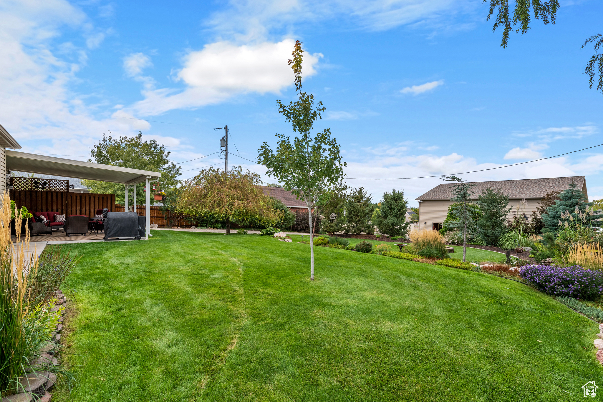 835 E CANYON BREEZE LN