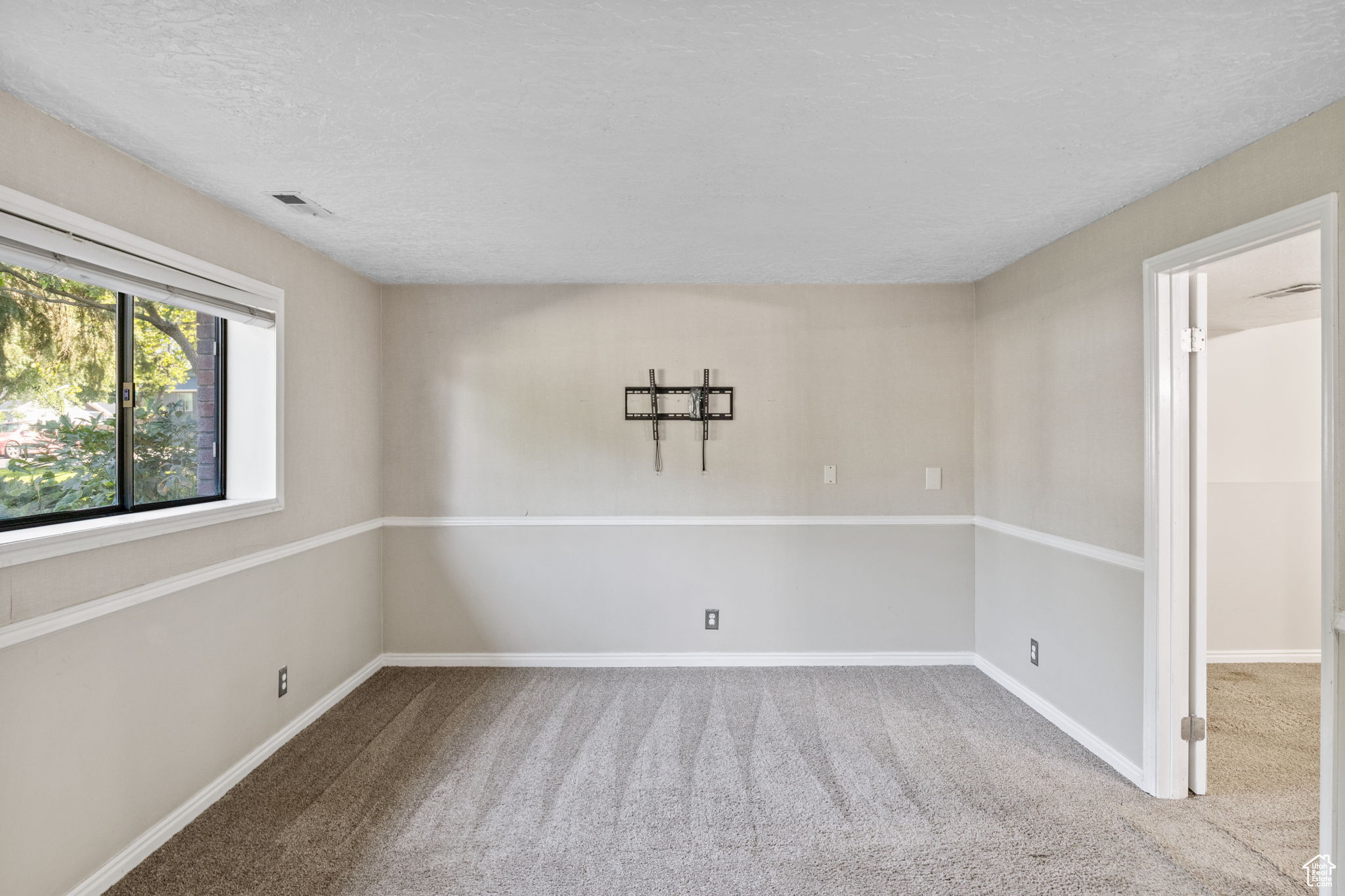 2112 E 10180 S