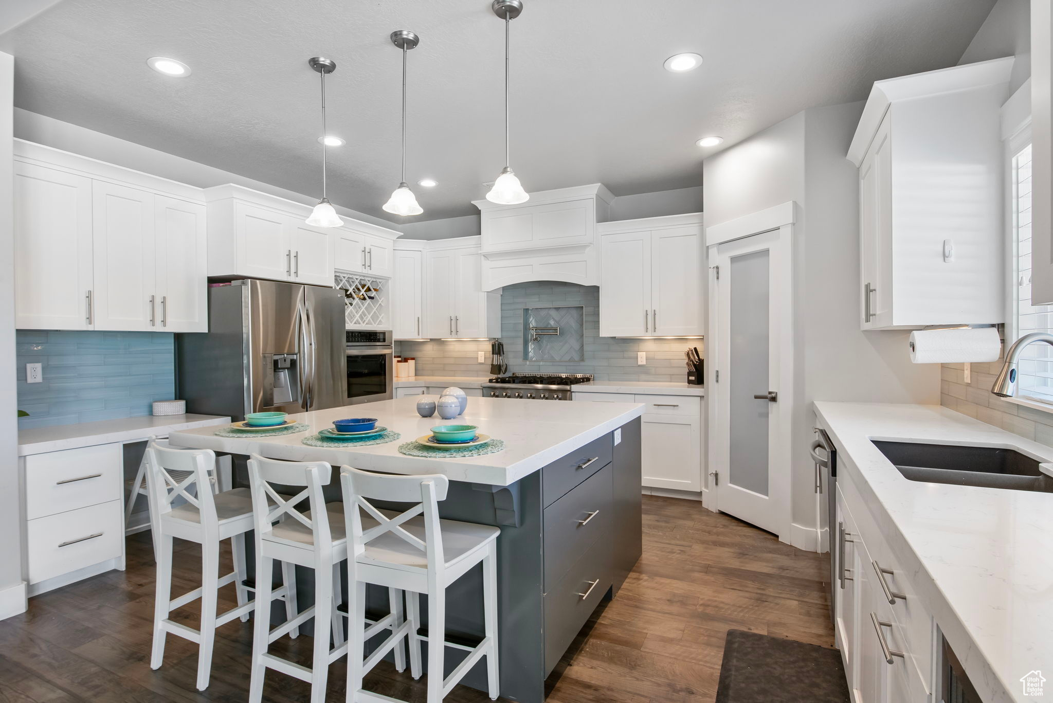 372 W CLARK CIR