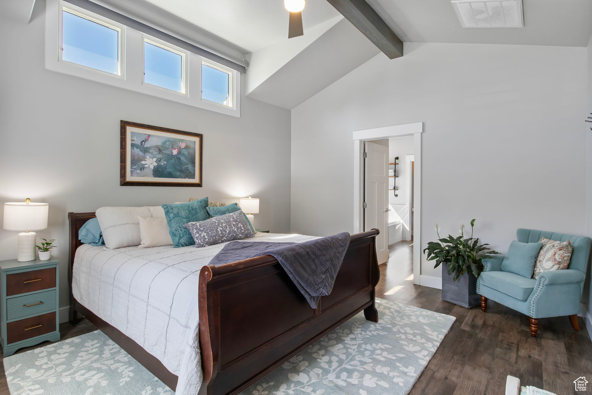 372 W CLARK CIR