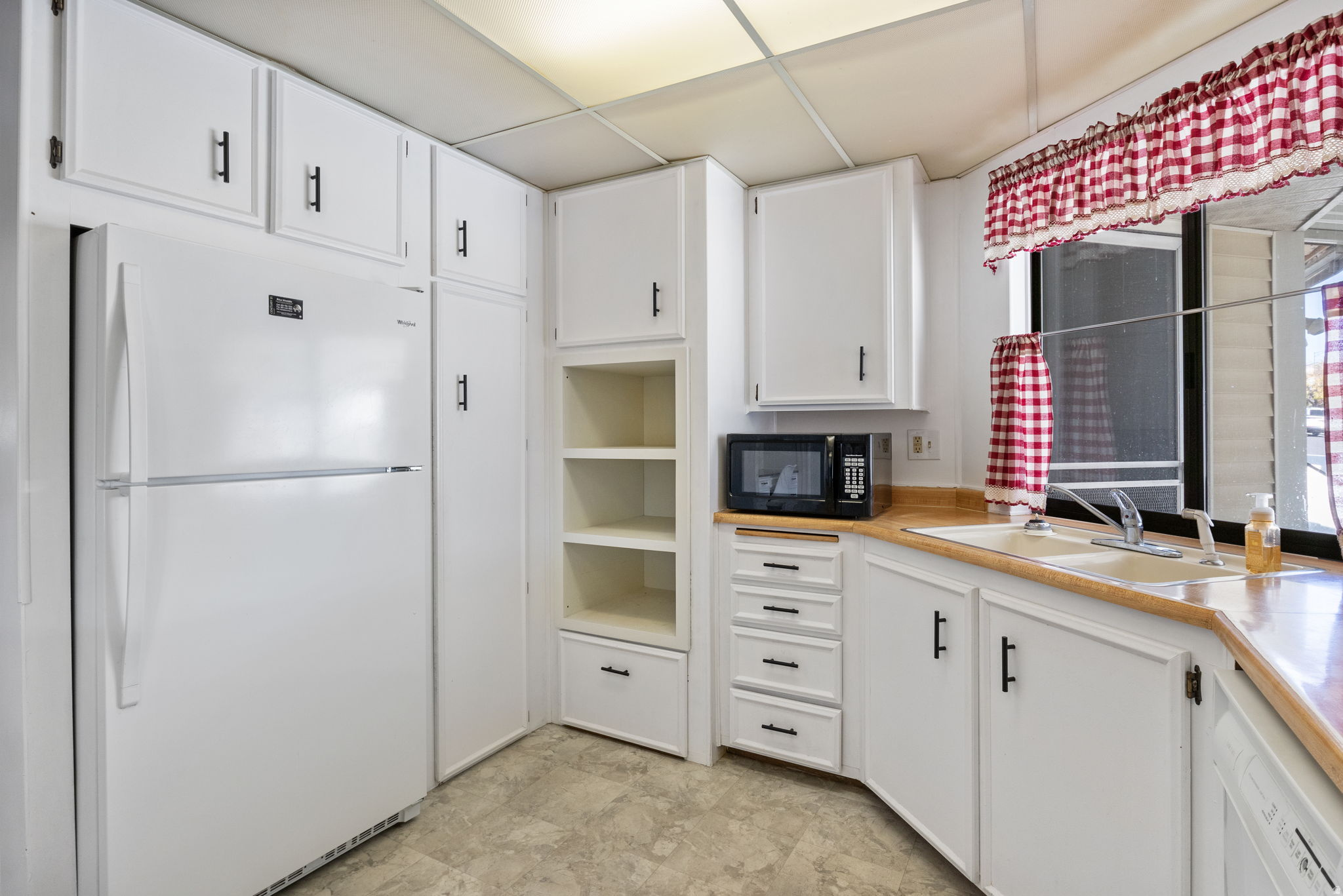 27 W EVENING STAR WAY