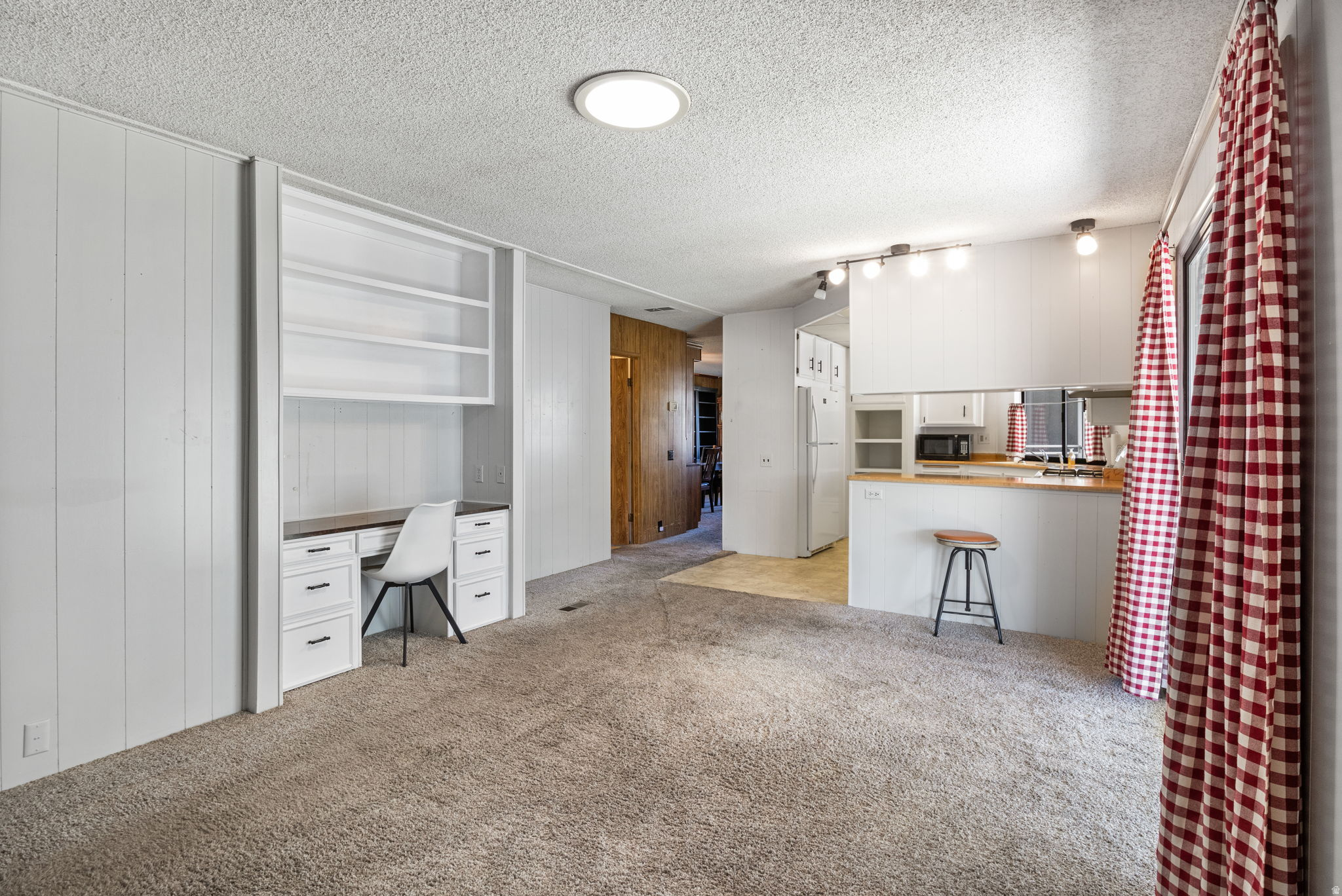 27 W EVENING STAR WAY