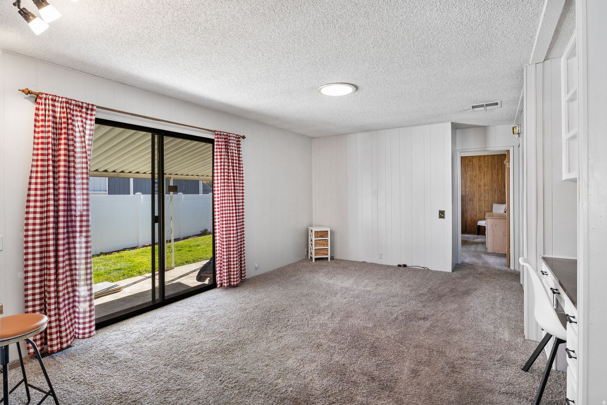 27 W EVENING STAR WAY