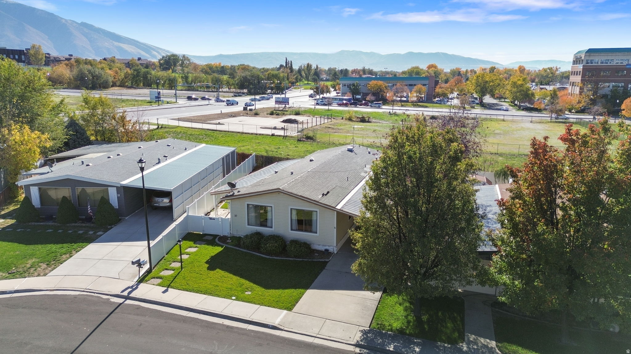 27 W EVENING STAR WAY