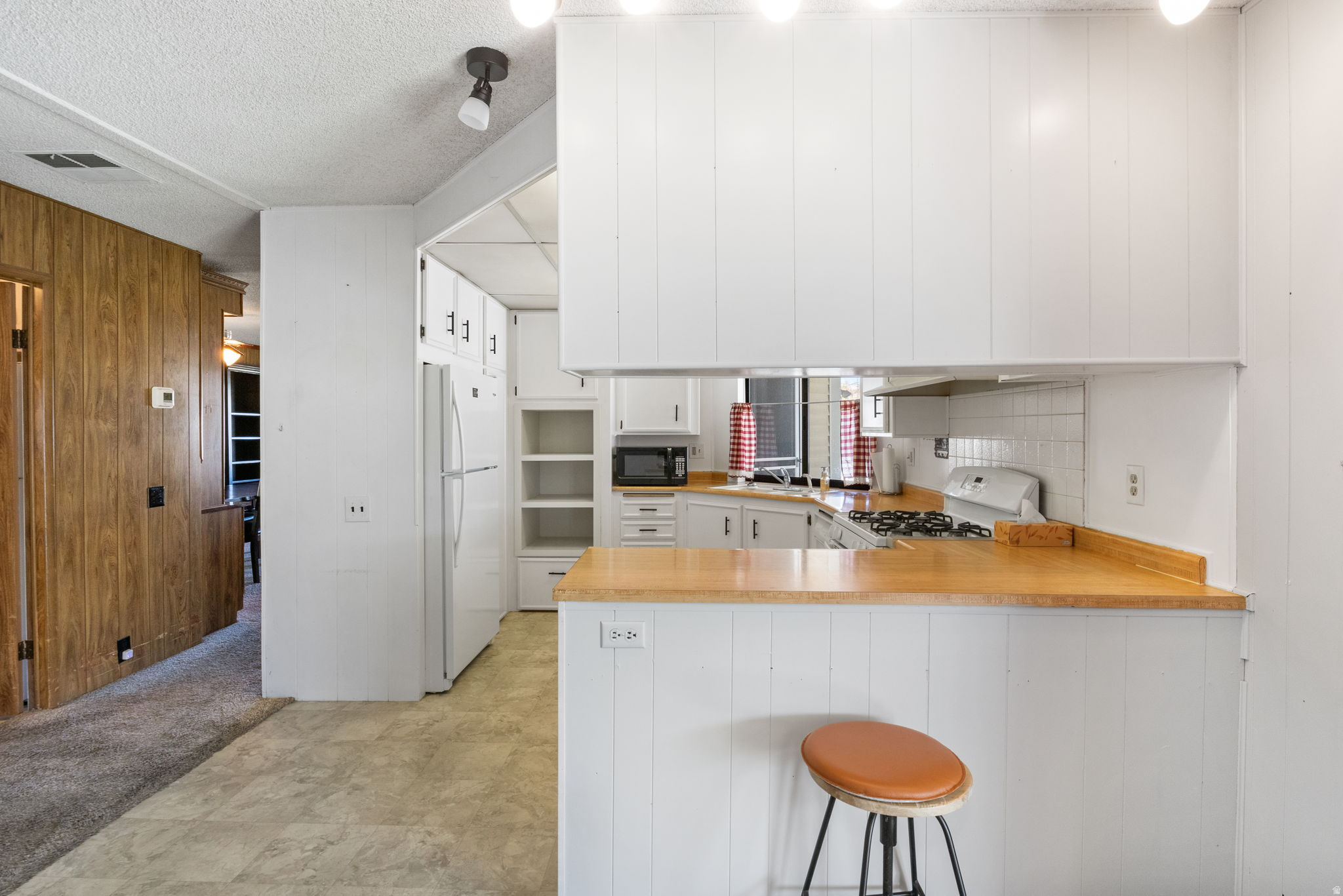 27 W EVENING STAR WAY