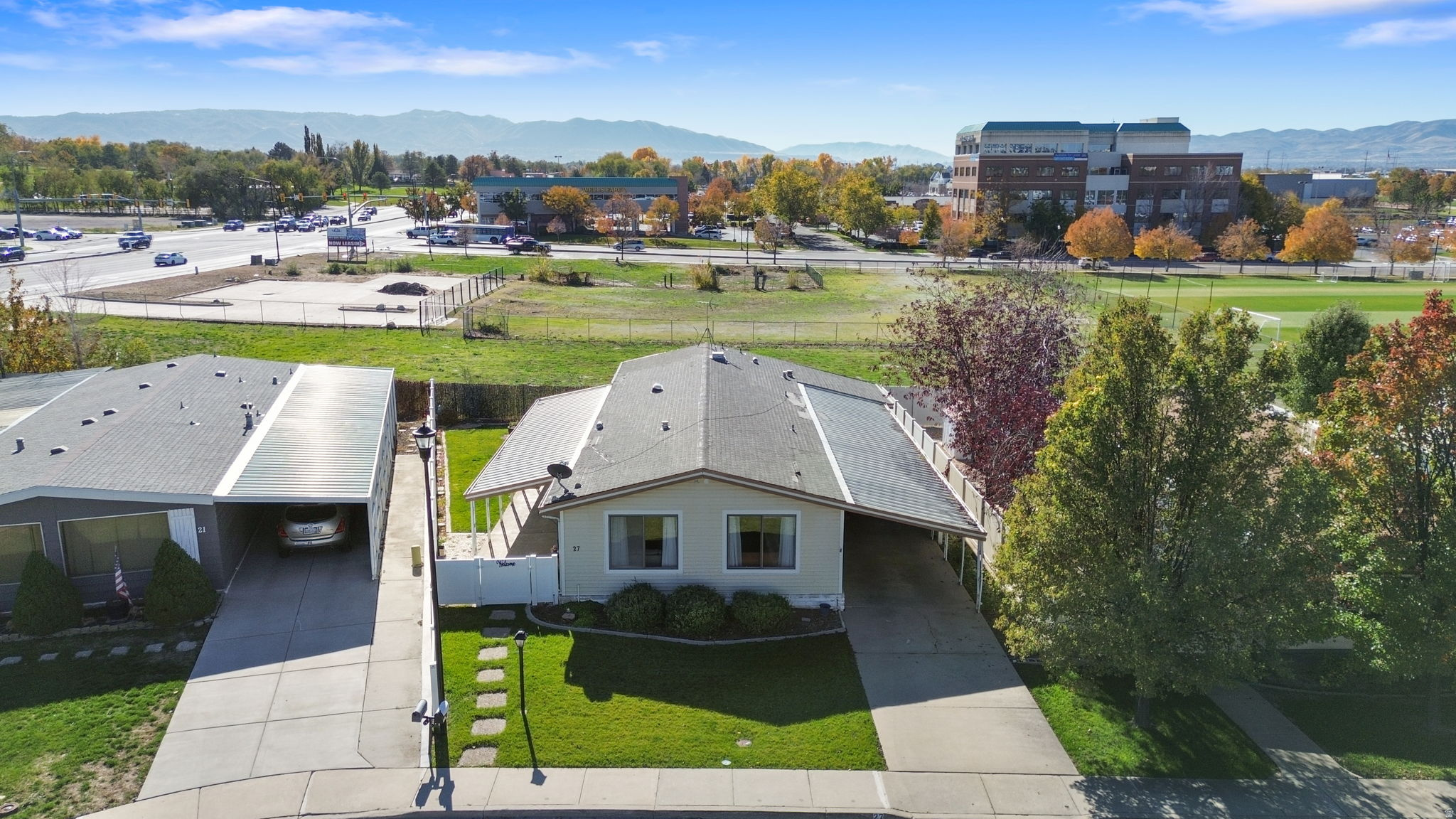 27 W EVENING STAR WAY