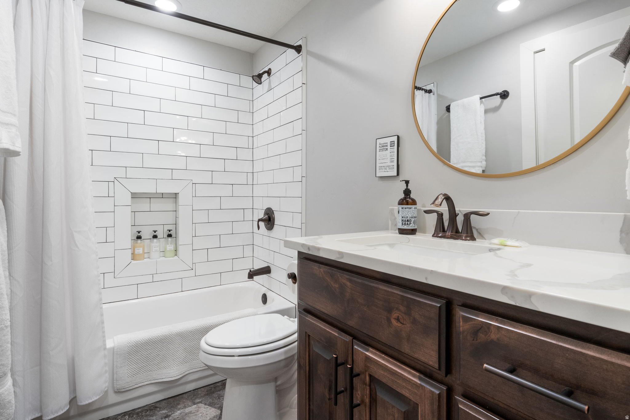 832 S EDGEWATER CT #4