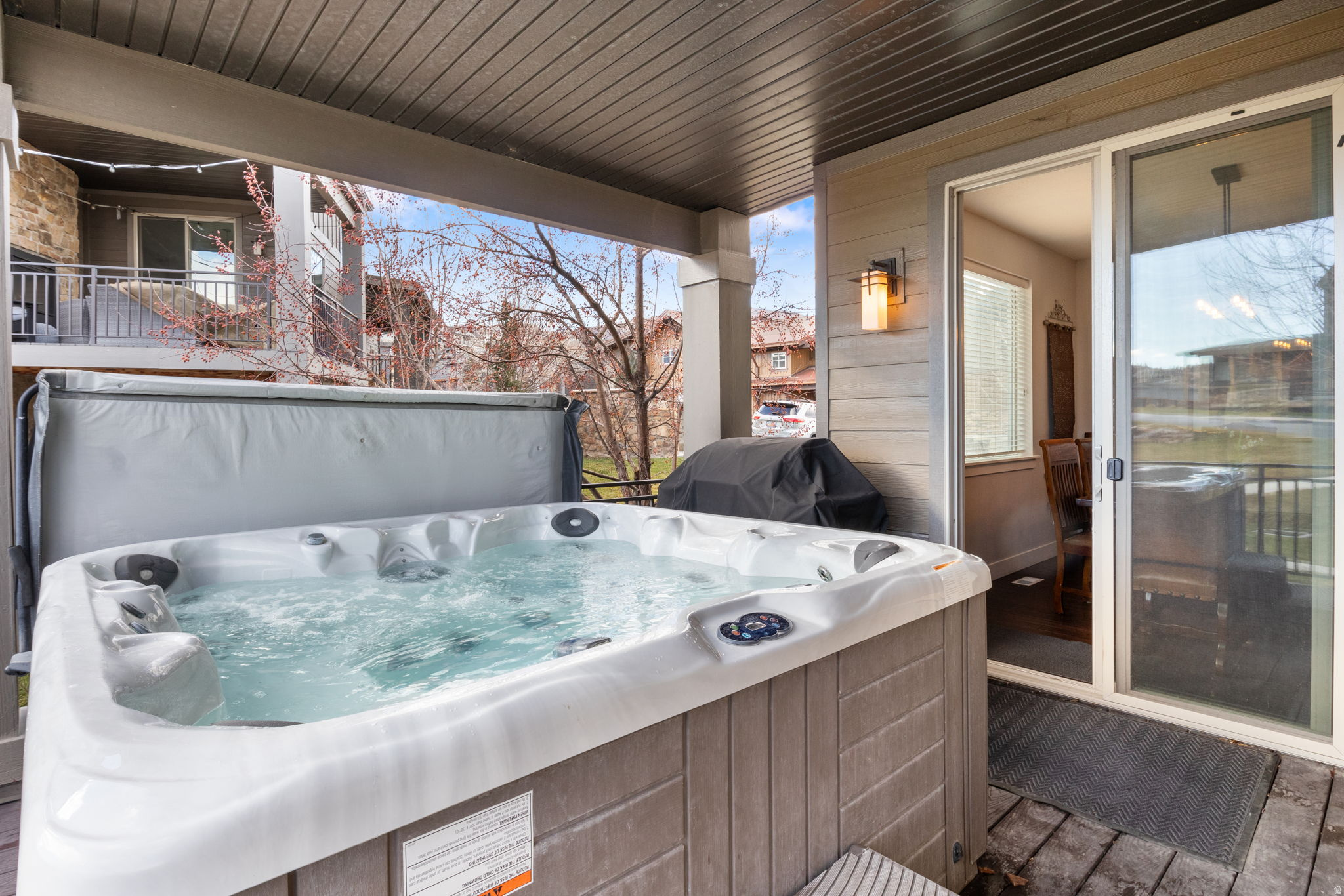 832 S EDGEWATER CT #4