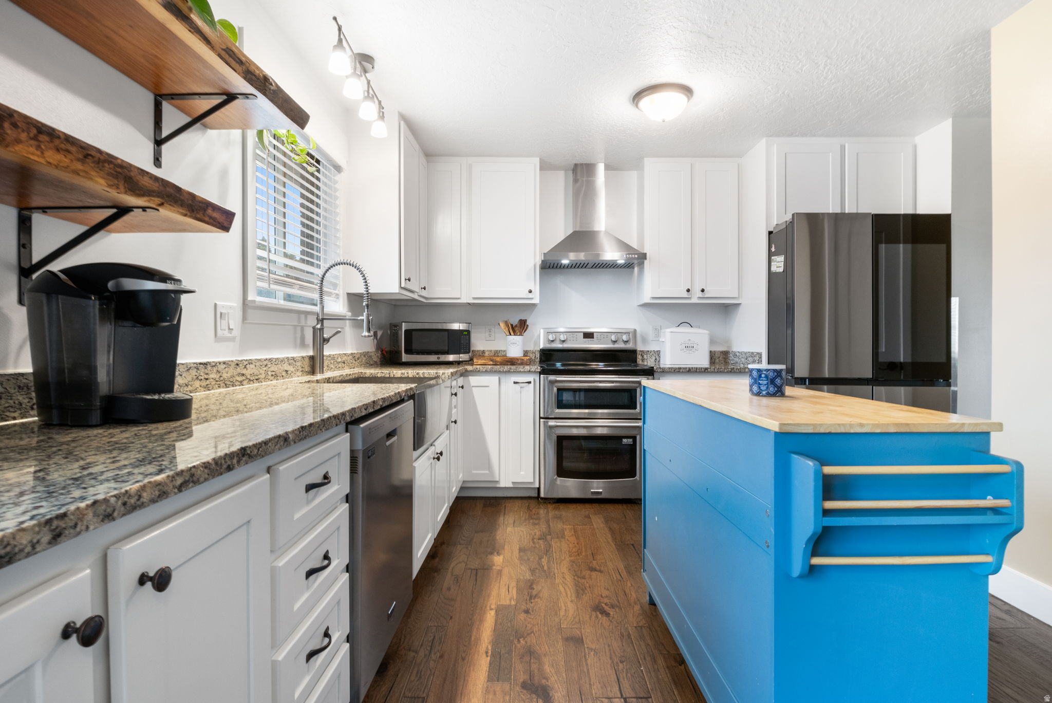 14715 S ROSE CANYON RD