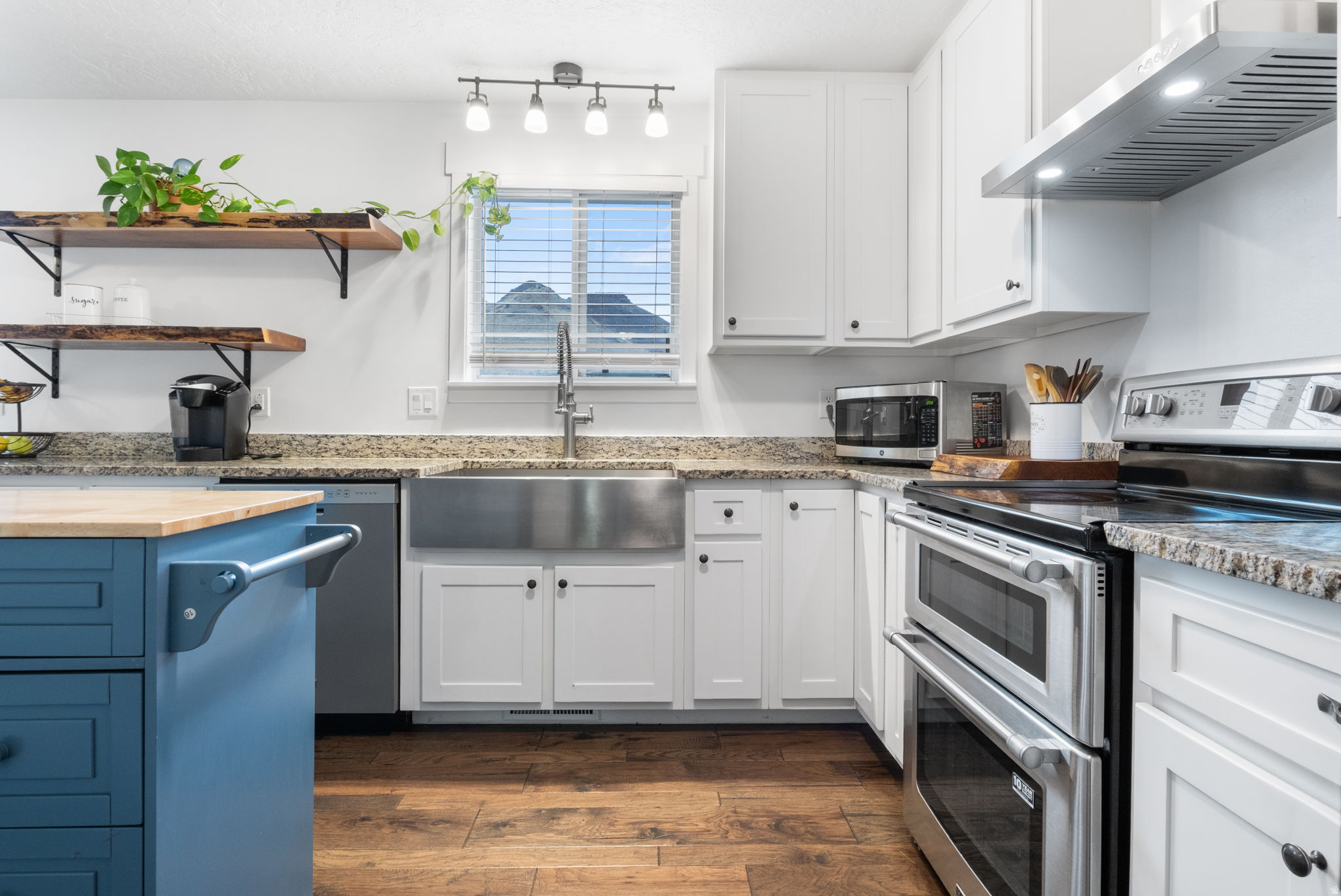 14715 S ROSE CANYON RD