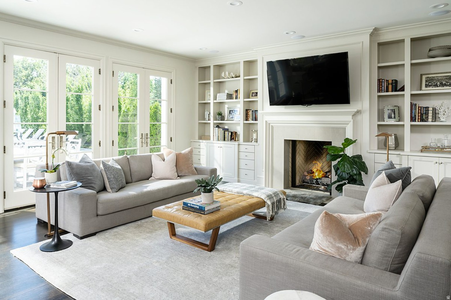 835 E CANYON BREEZE LN