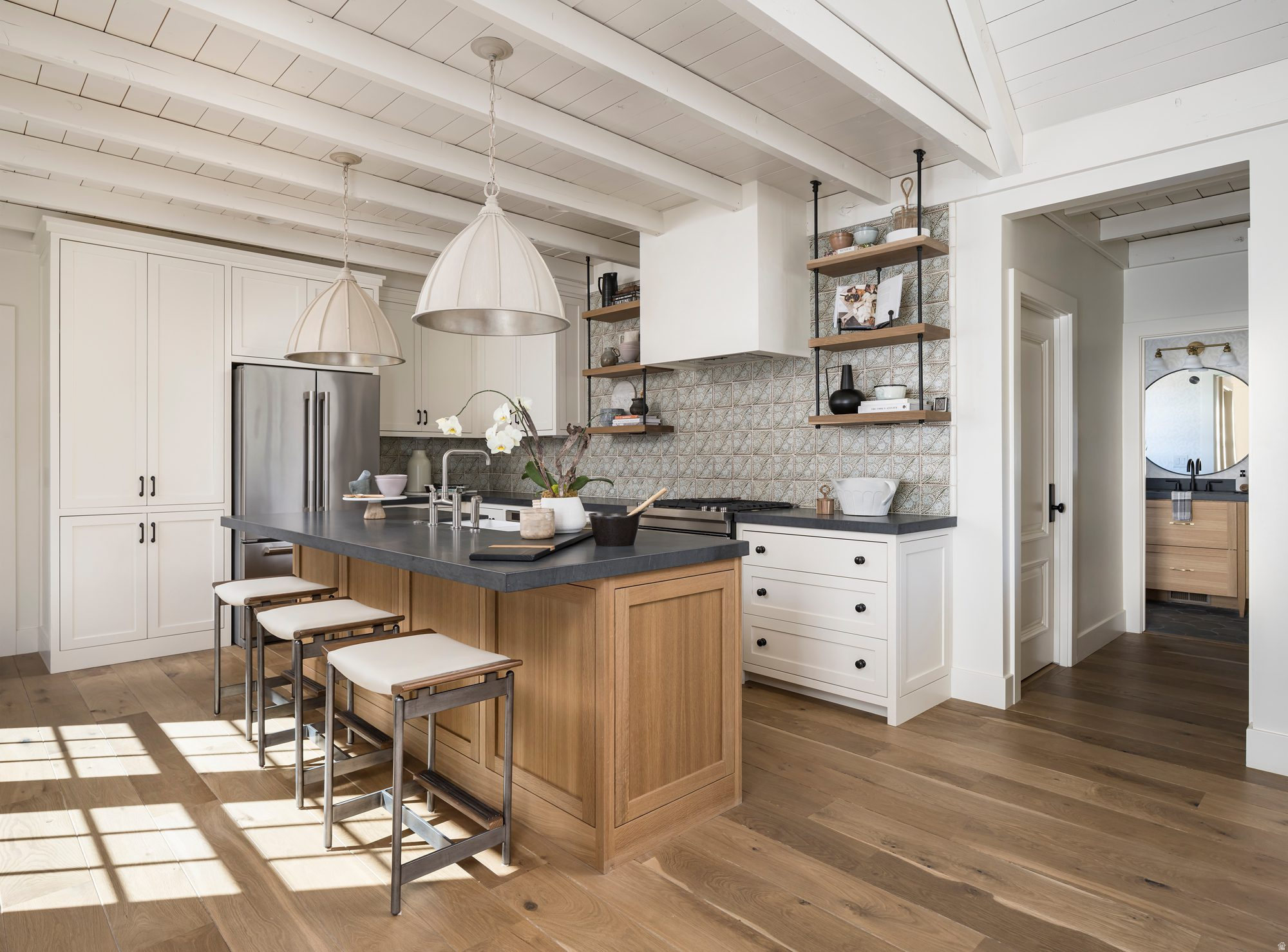 835 E CANYON BREEZE LN