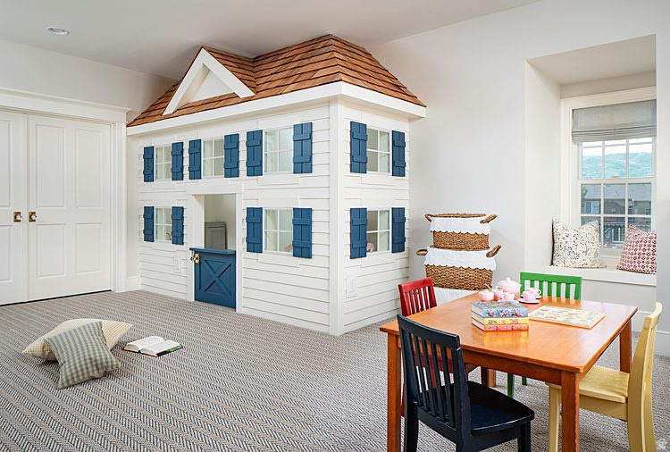 835 E CANYON BREEZE LN