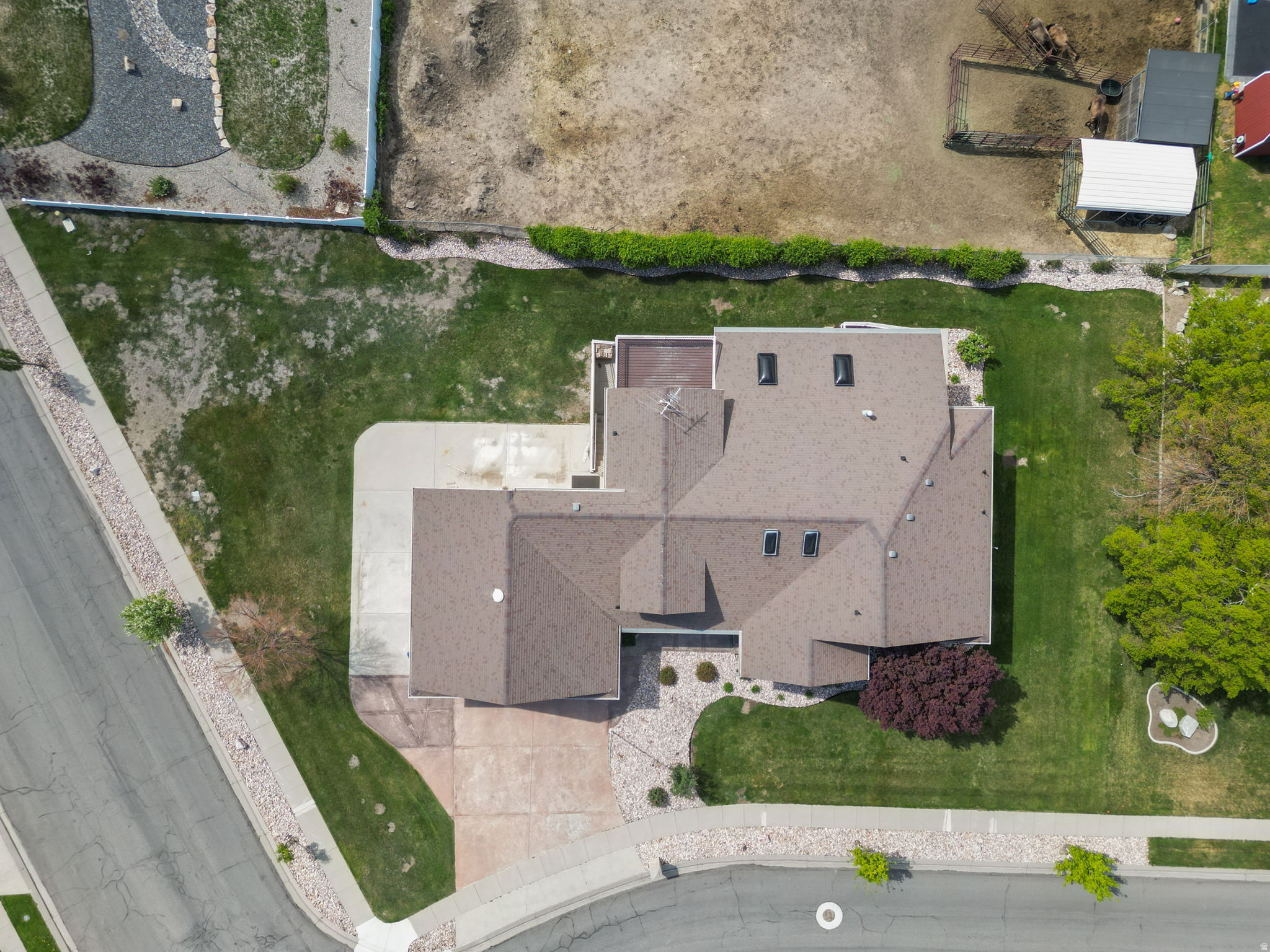 13920 CROMWELL LN