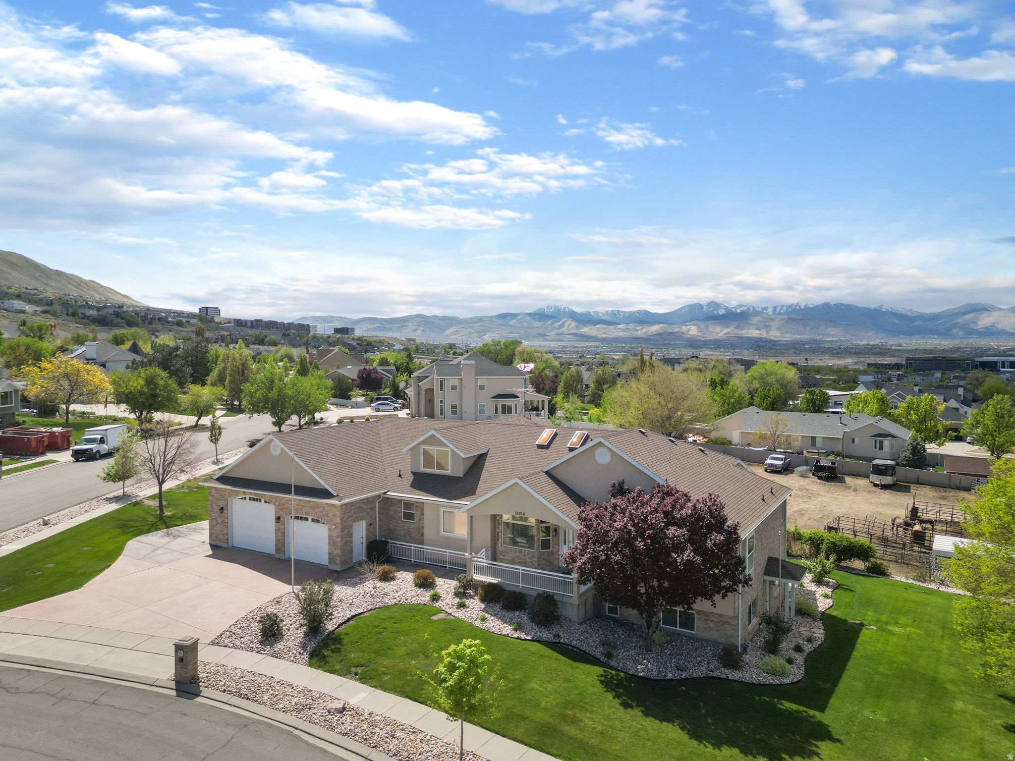 13920 CROMWELL LN