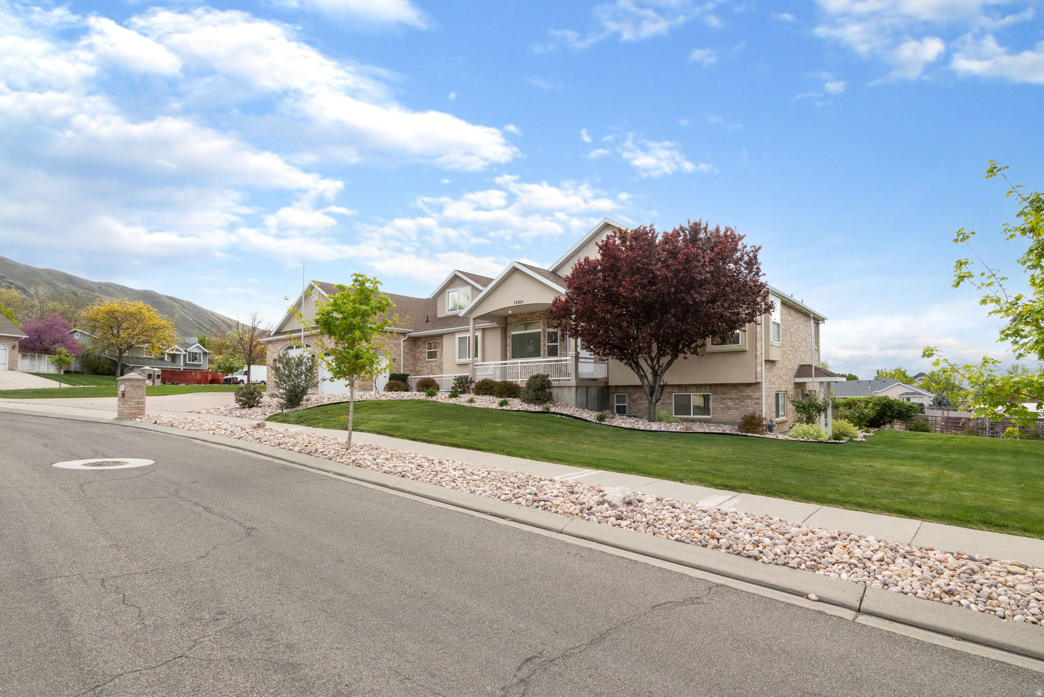 13920 CROMWELL LN