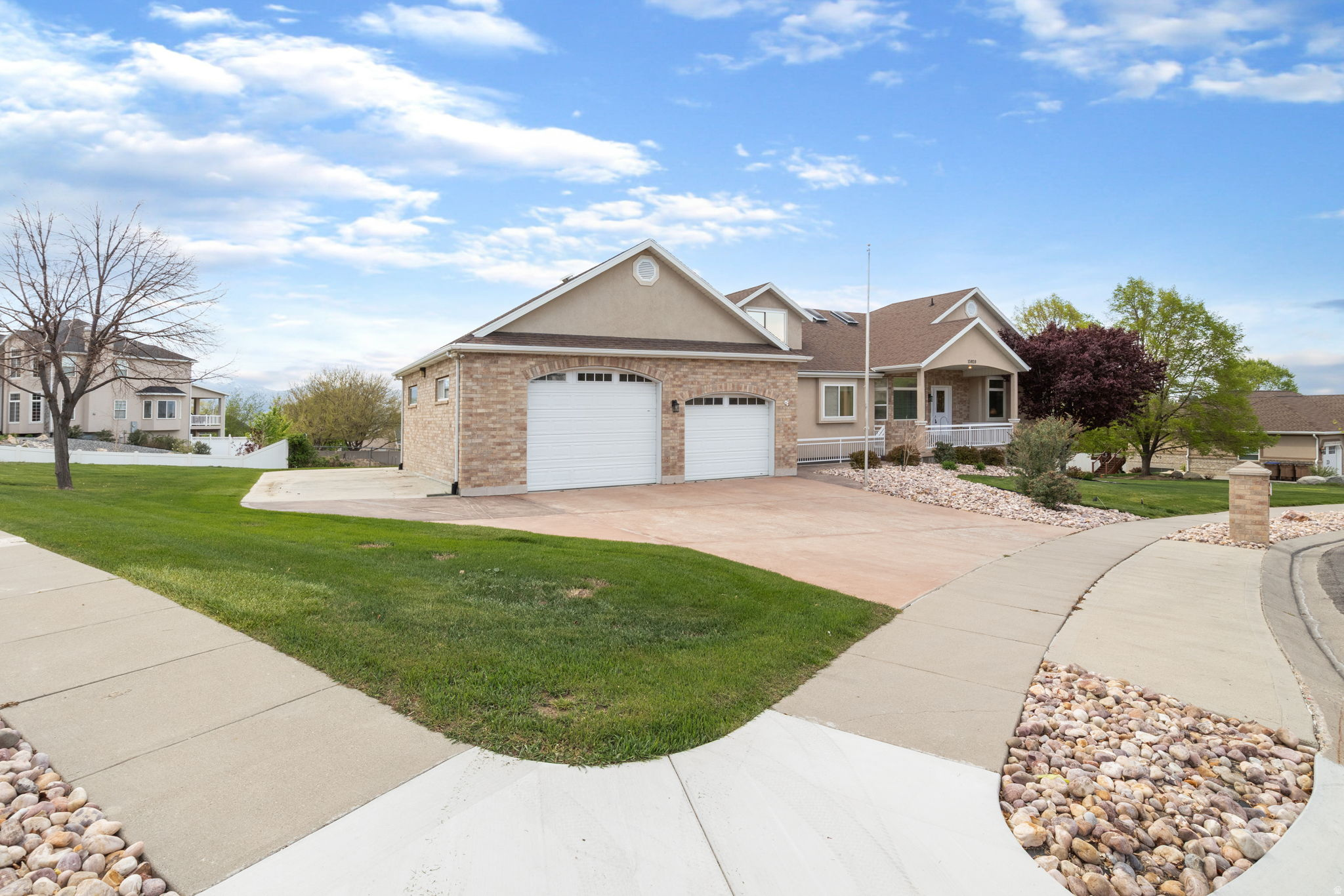 13920 CROMWELL LN