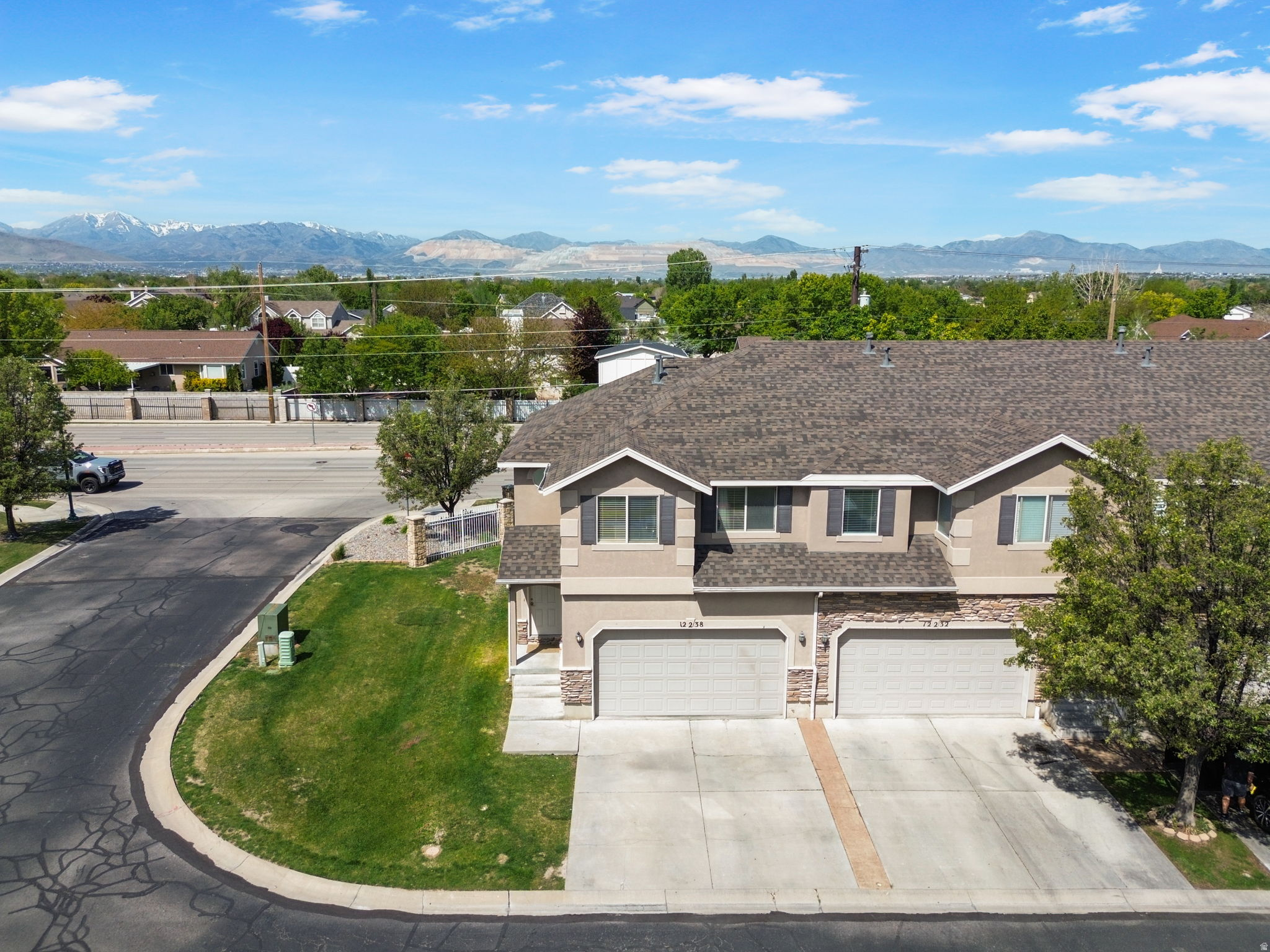 12238 S MADISON VIEW DR