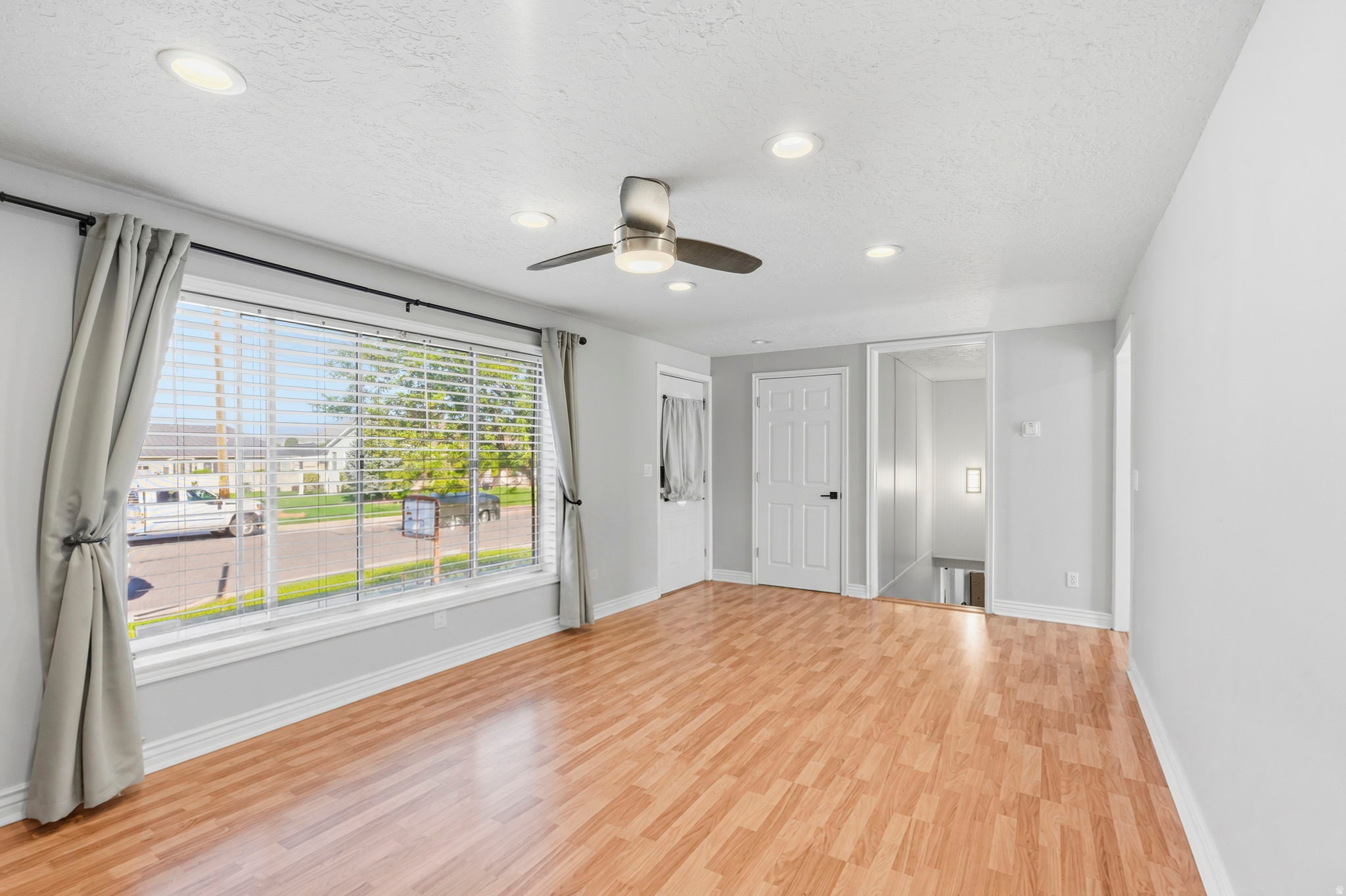 1438 N TRINNAMAN LN