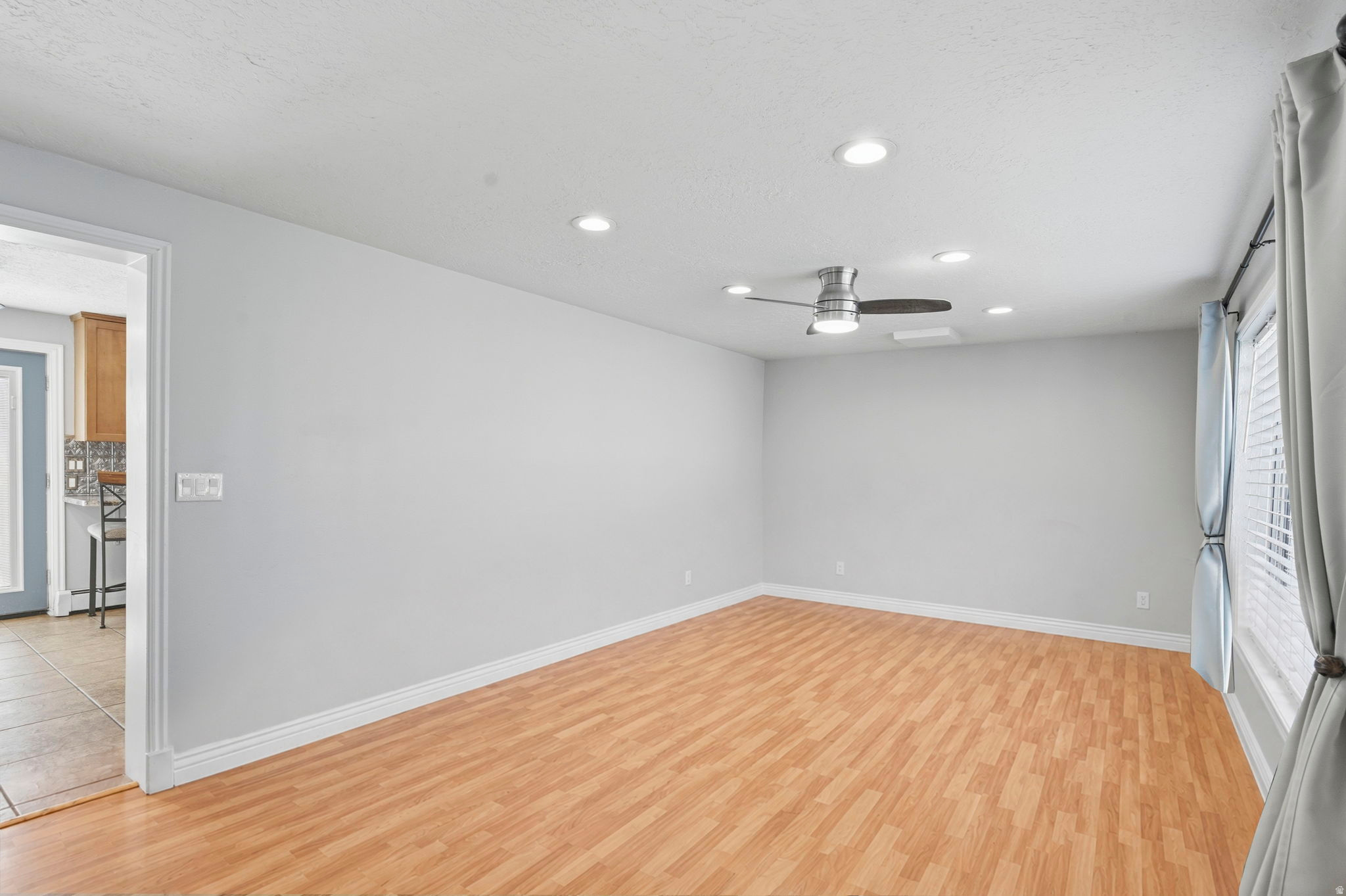 1438 N TRINNAMAN LN