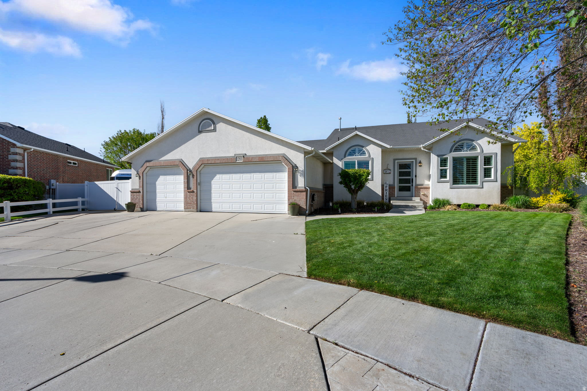1293 W MARGARET VIEW CIR