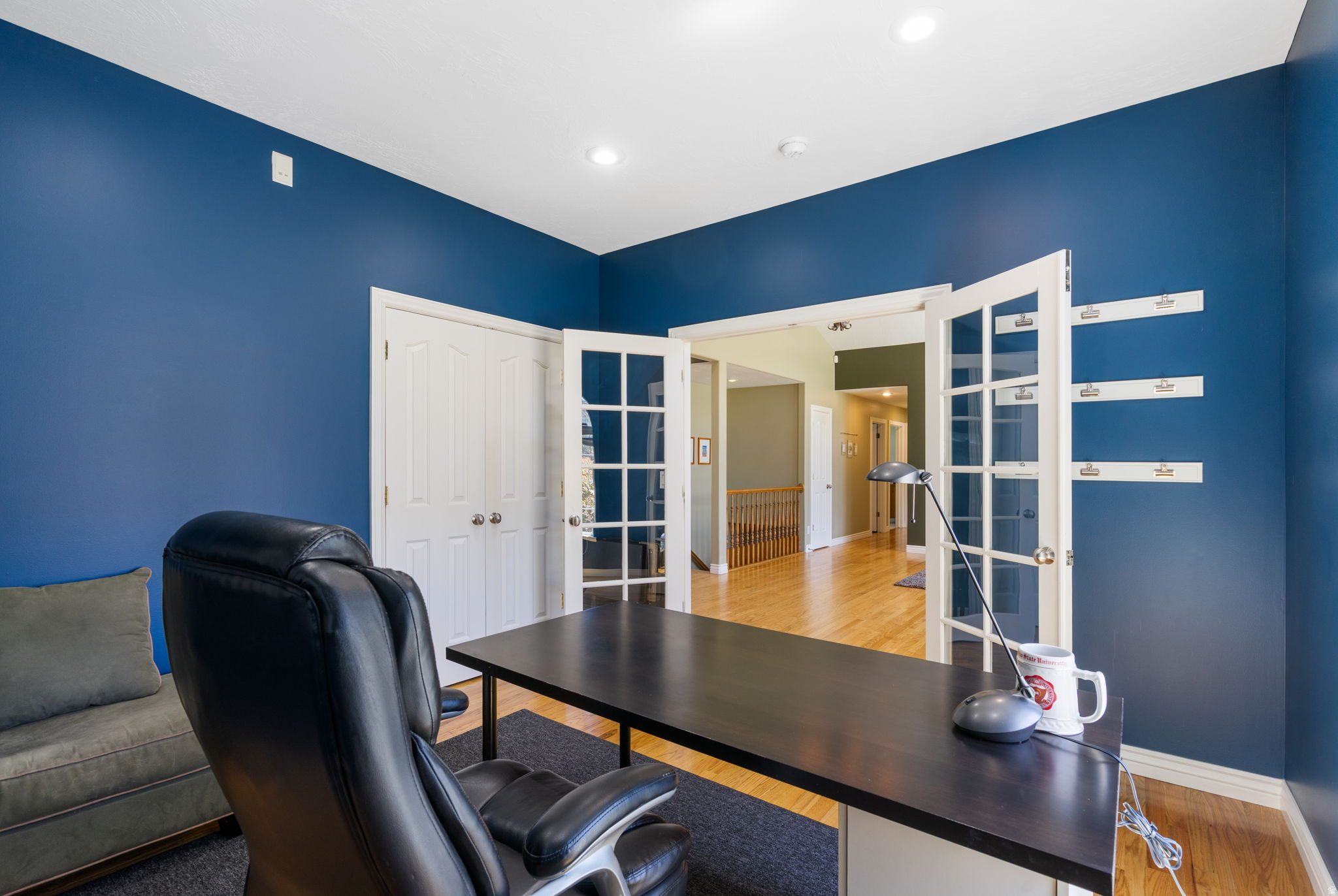 313 E GOLDEN PHEASANT DR