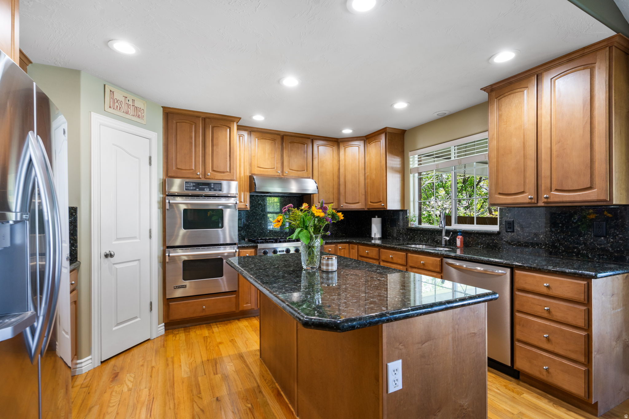 313 E GOLDEN PHEASANT DR