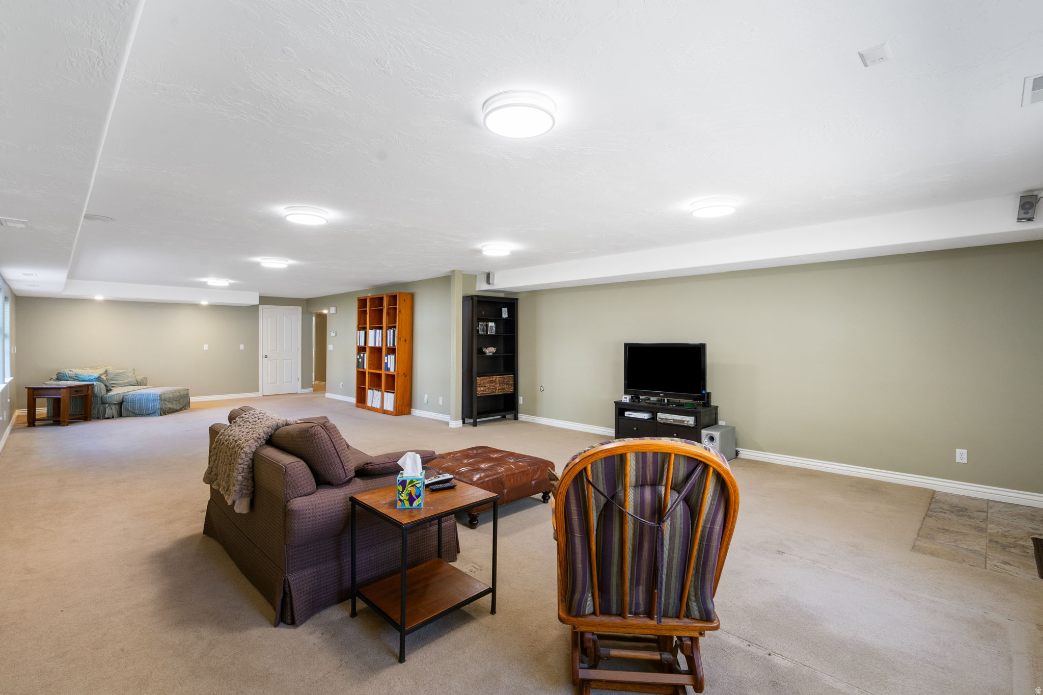 313 E GOLDEN PHEASANT DR