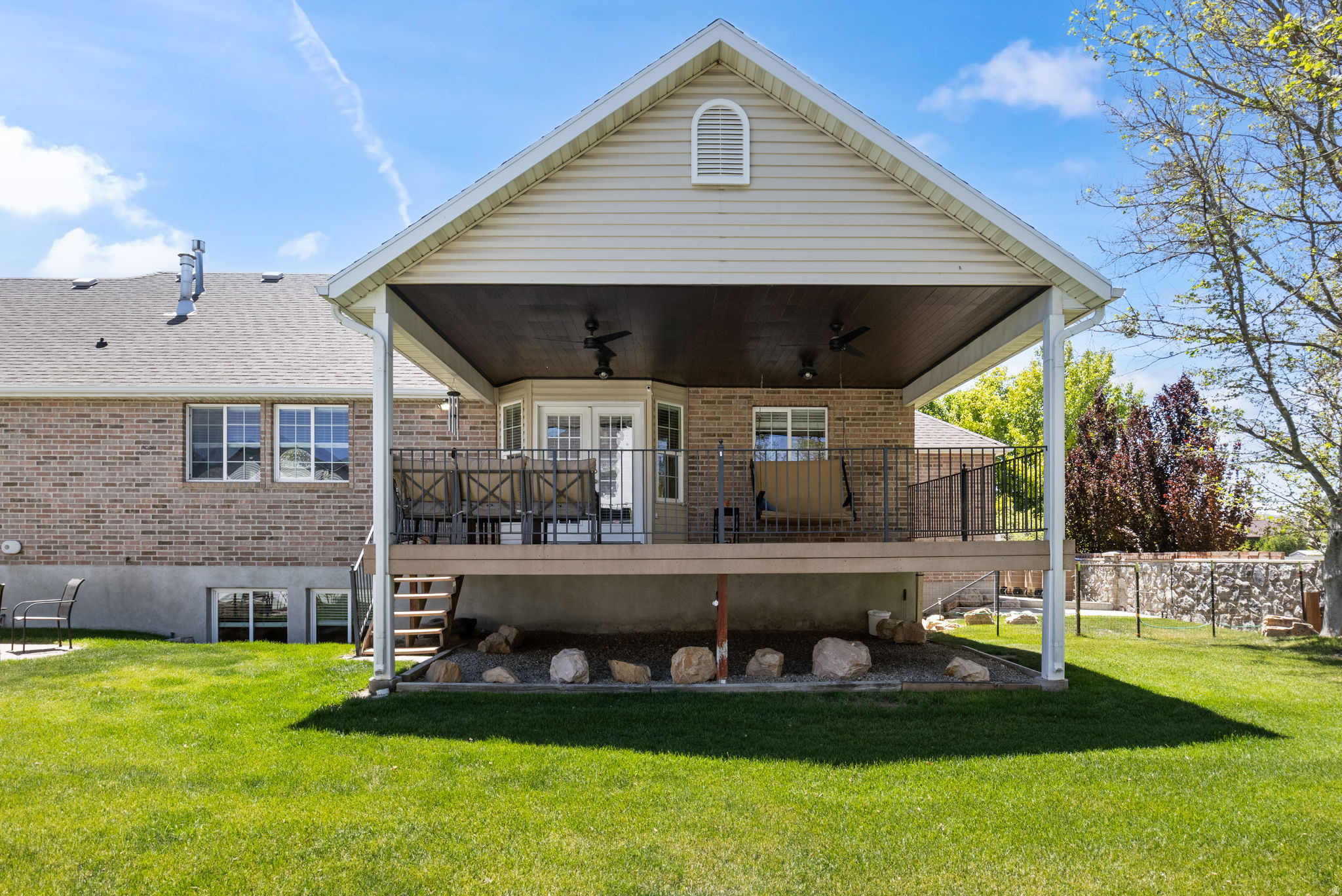 313 E GOLDEN PHEASANT DR