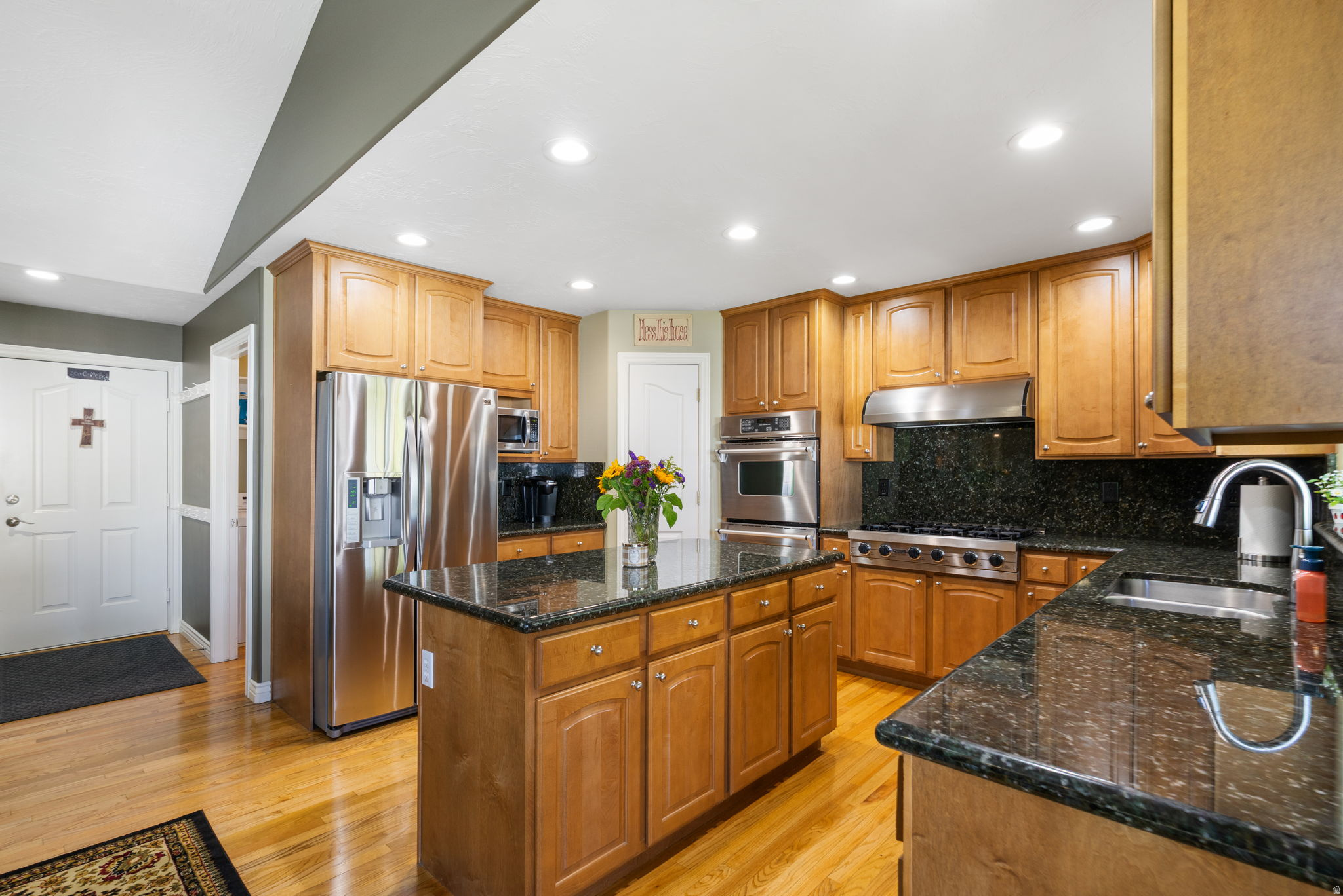 313 E GOLDEN PHEASANT DR