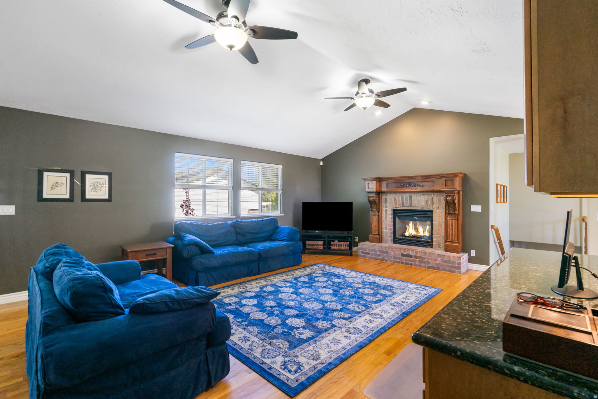 313 E GOLDEN PHEASANT DR