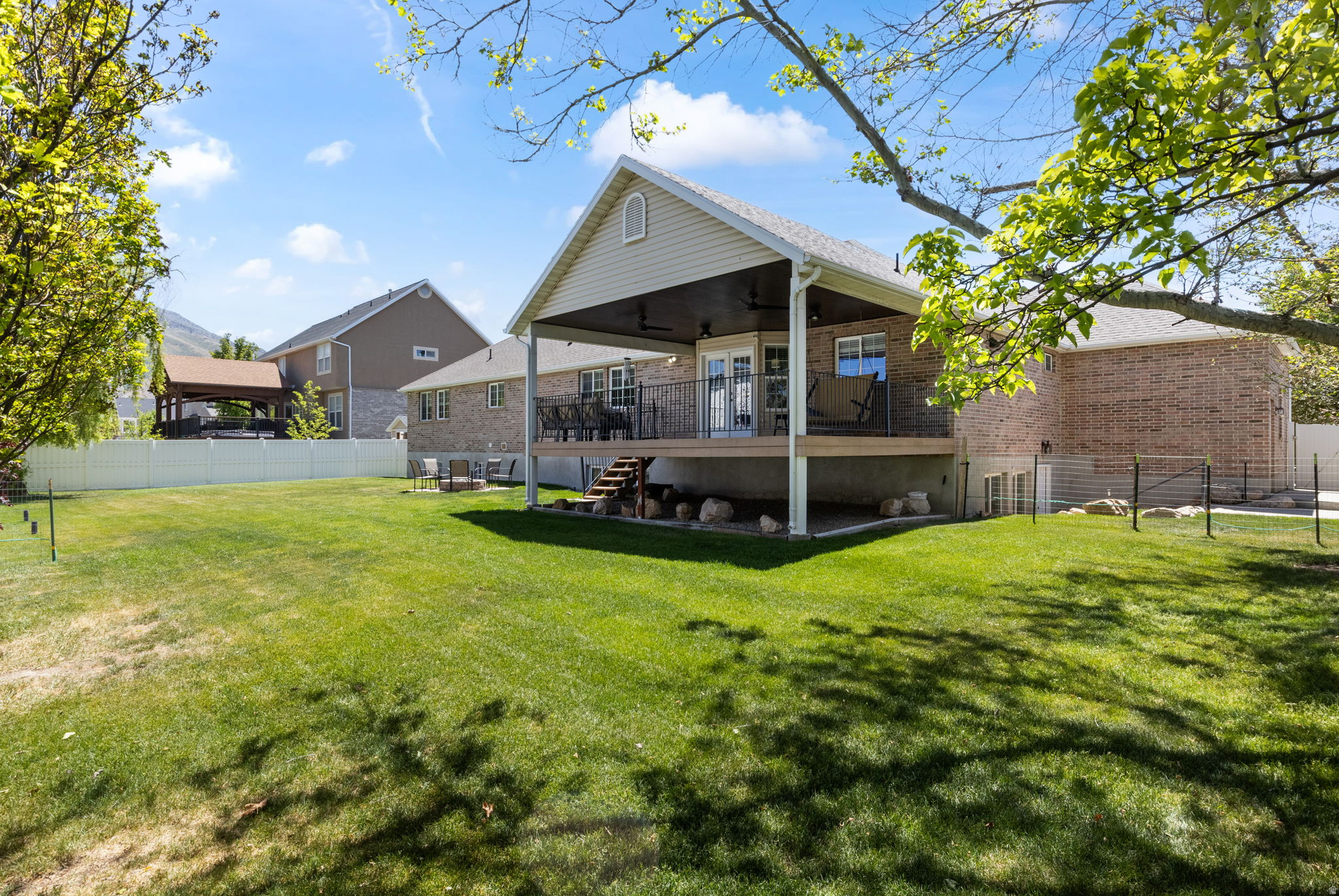 313 E GOLDEN PHEASANT DR