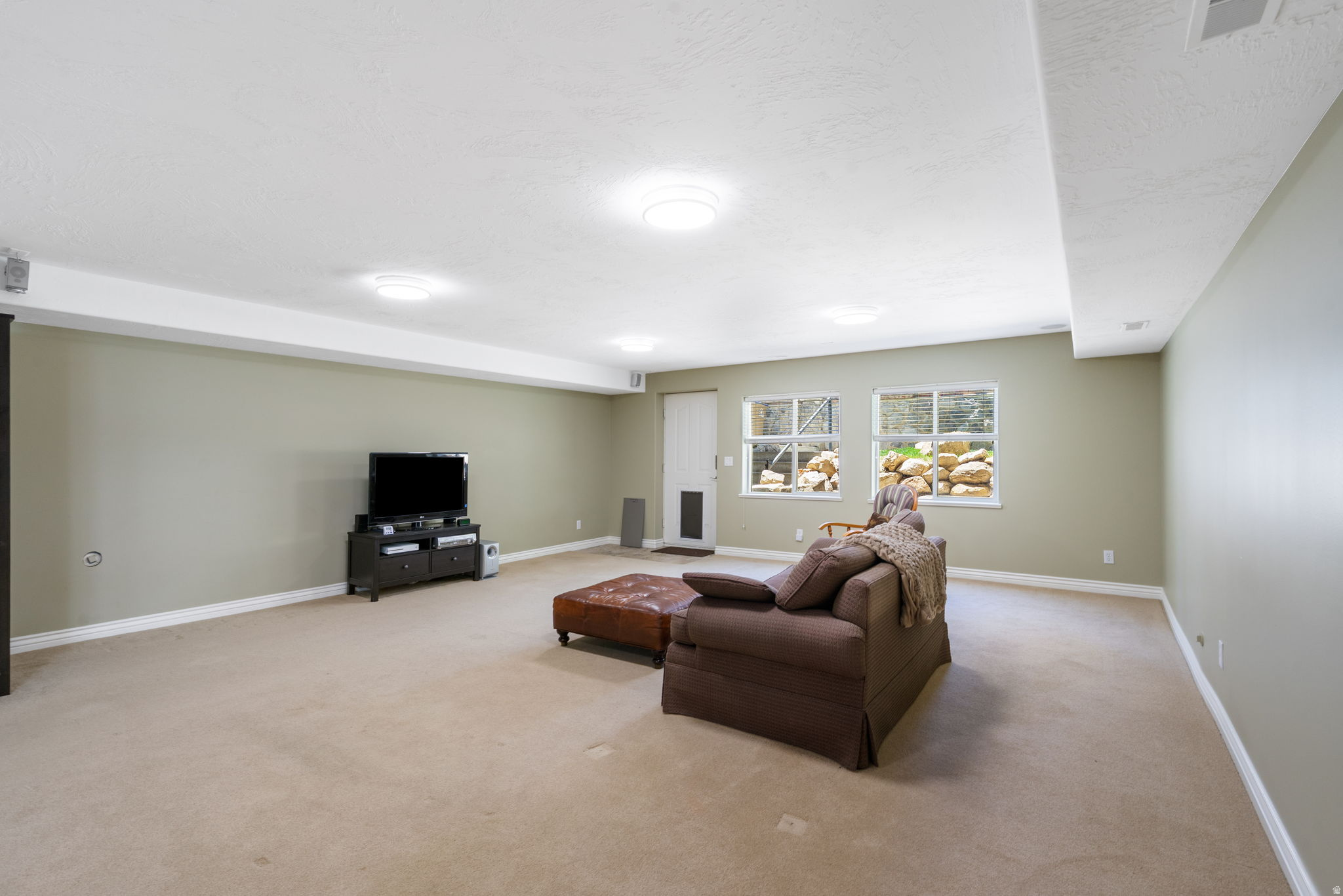 313 E GOLDEN PHEASANT DR