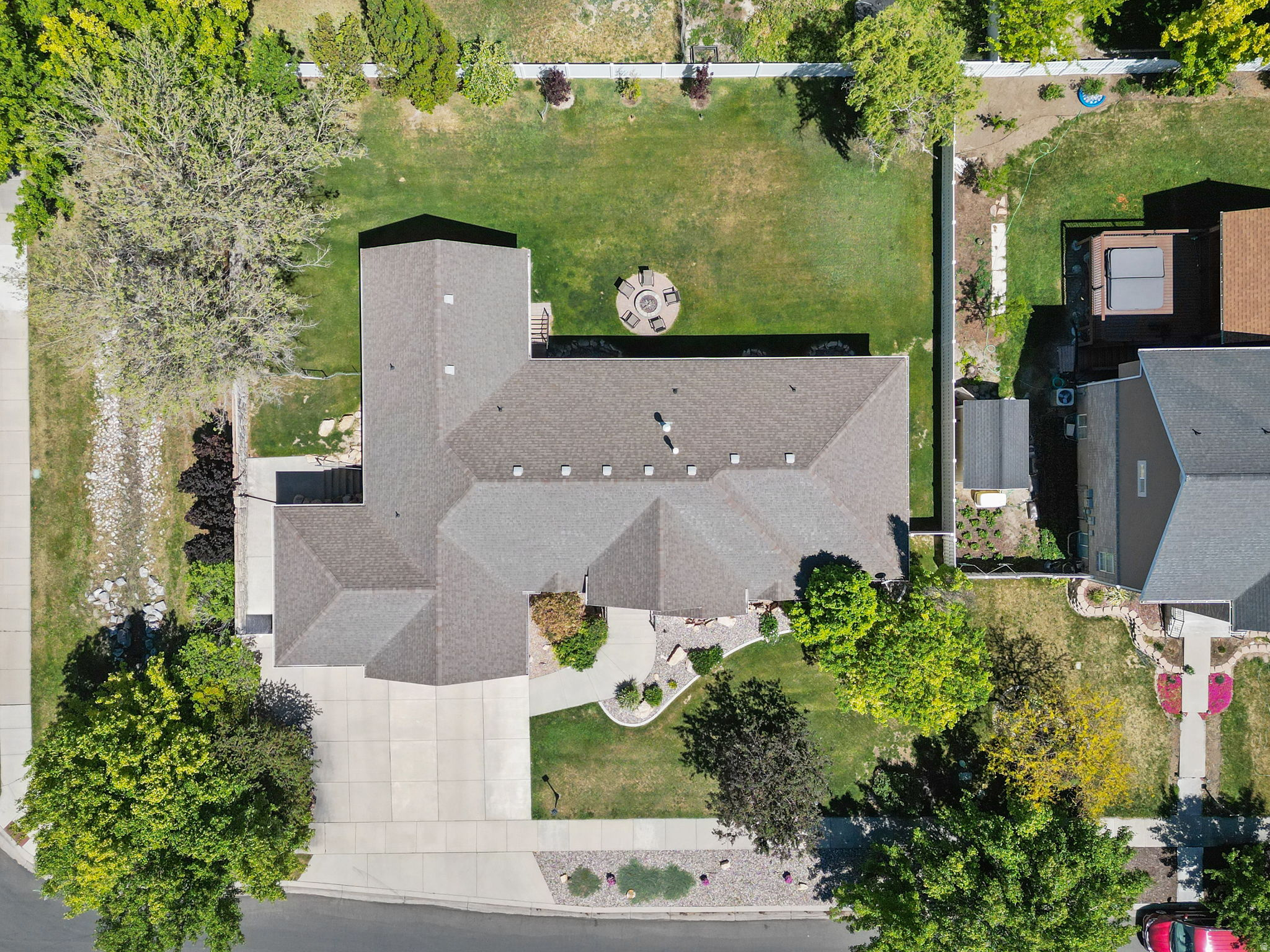 313 E GOLDEN PHEASANT DR