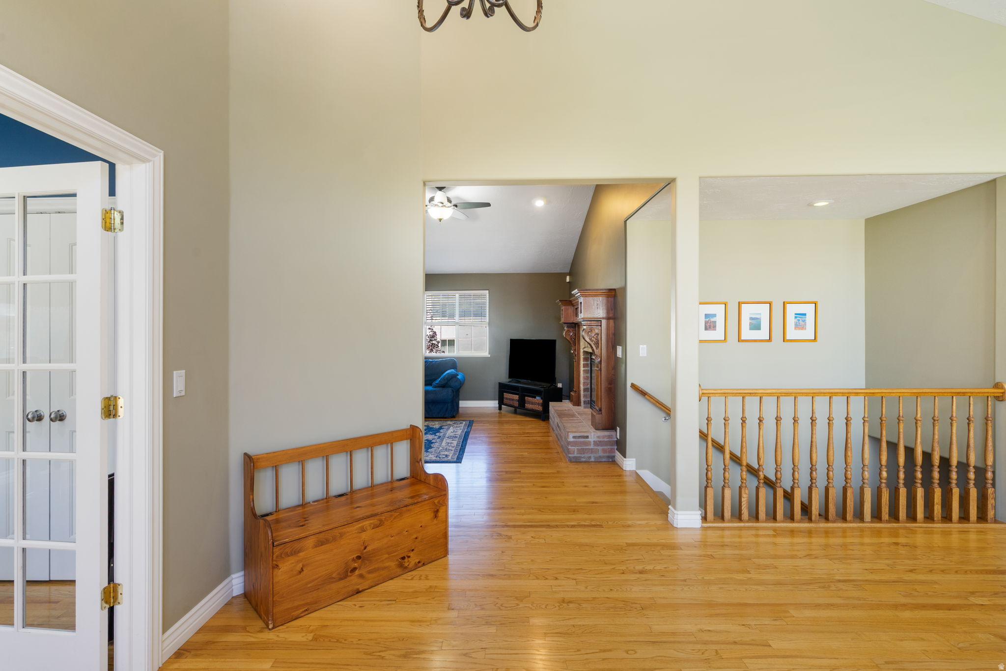 313 E GOLDEN PHEASANT DR