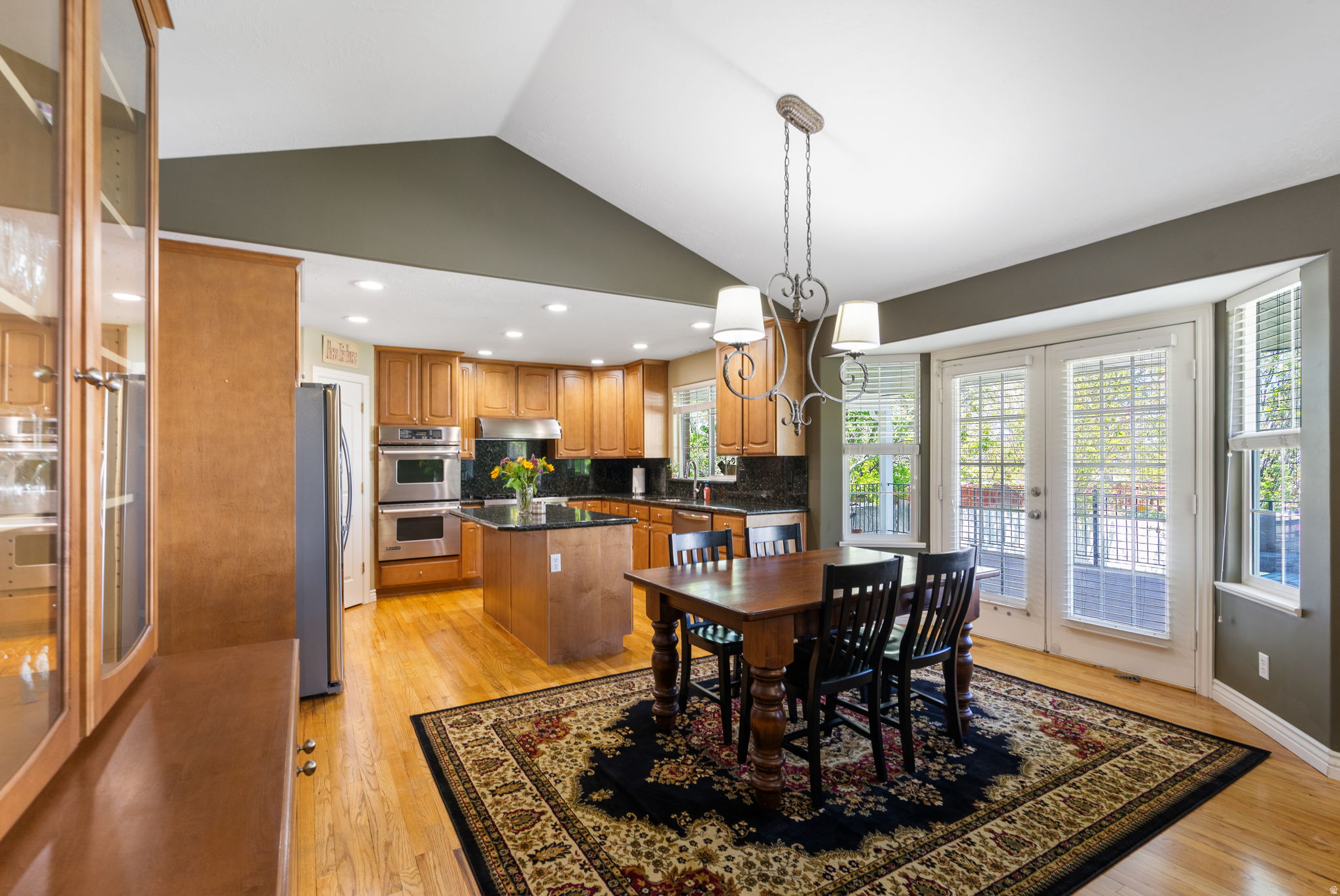 313 E GOLDEN PHEASANT DR