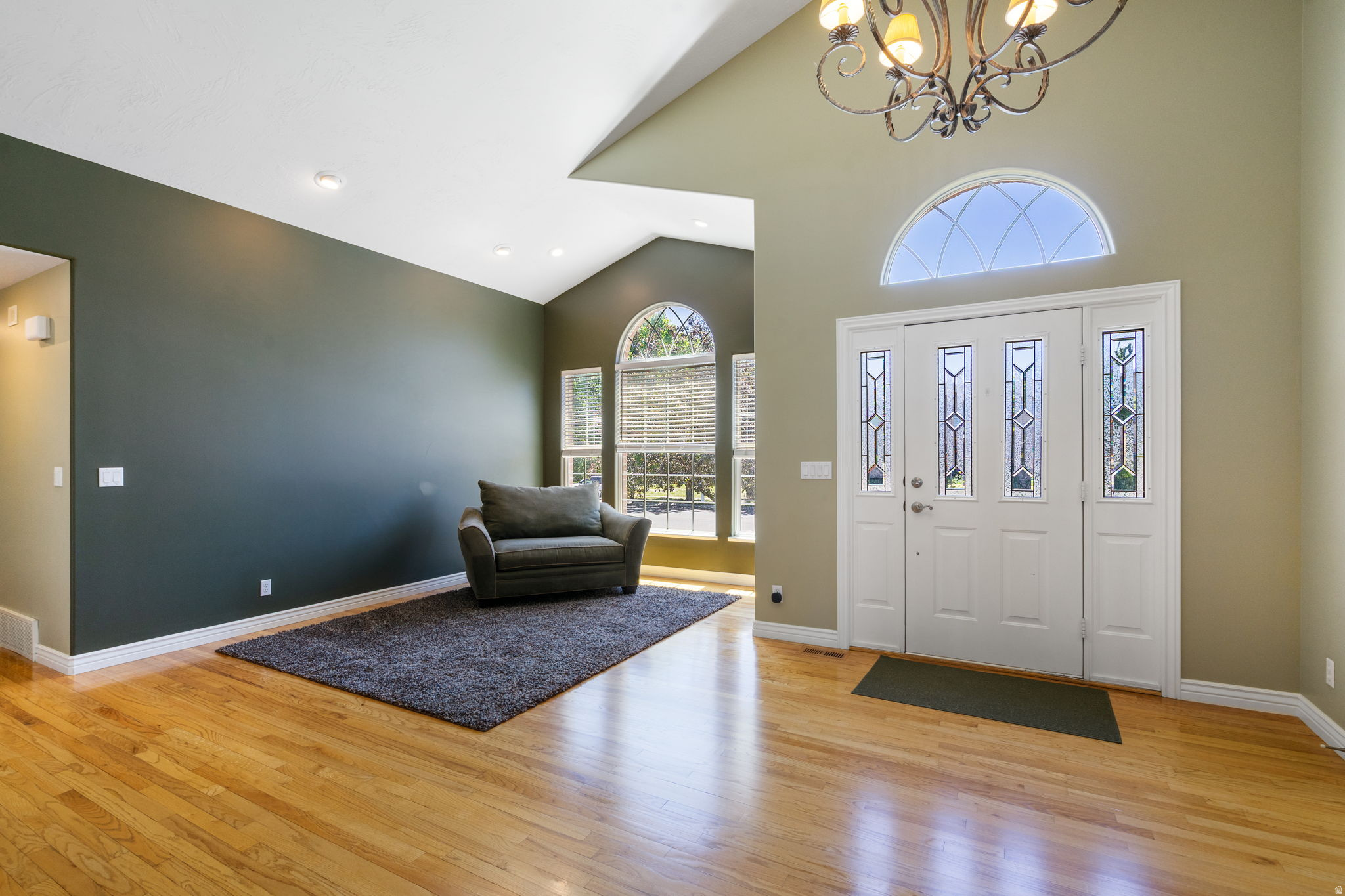 313 E GOLDEN PHEASANT DR