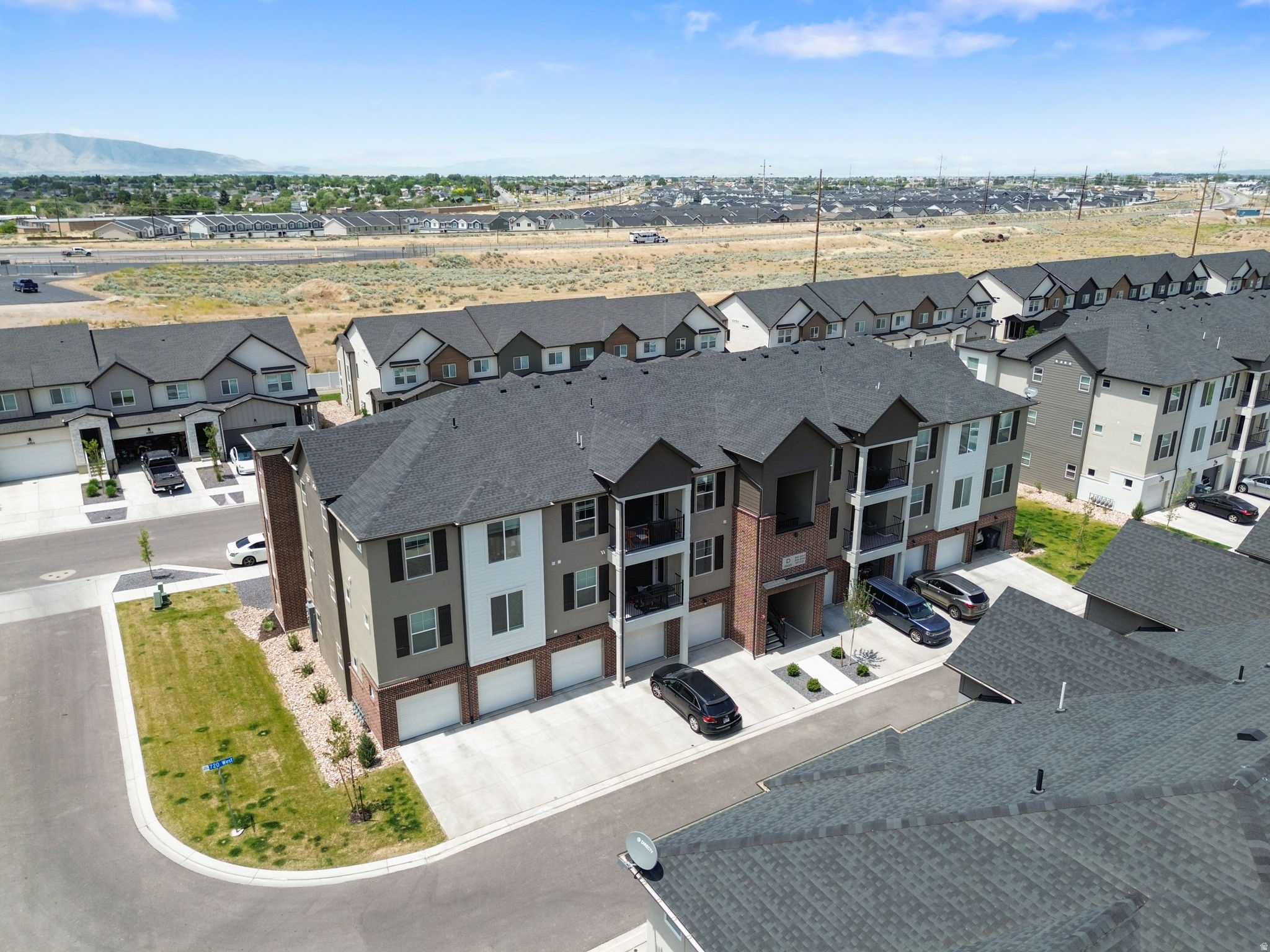 4835 S ALDER DR #D202