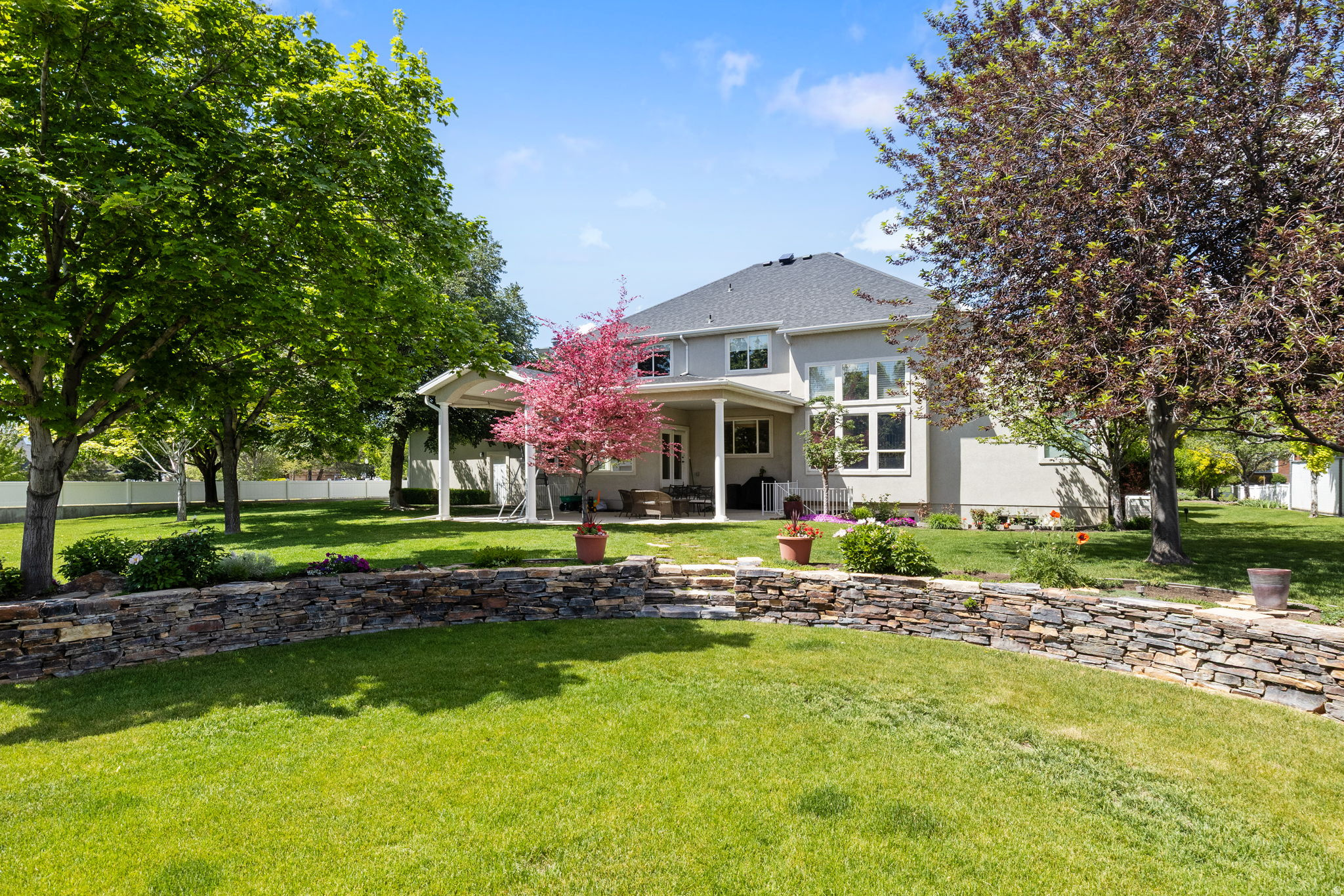 1244 E WALDEN LN