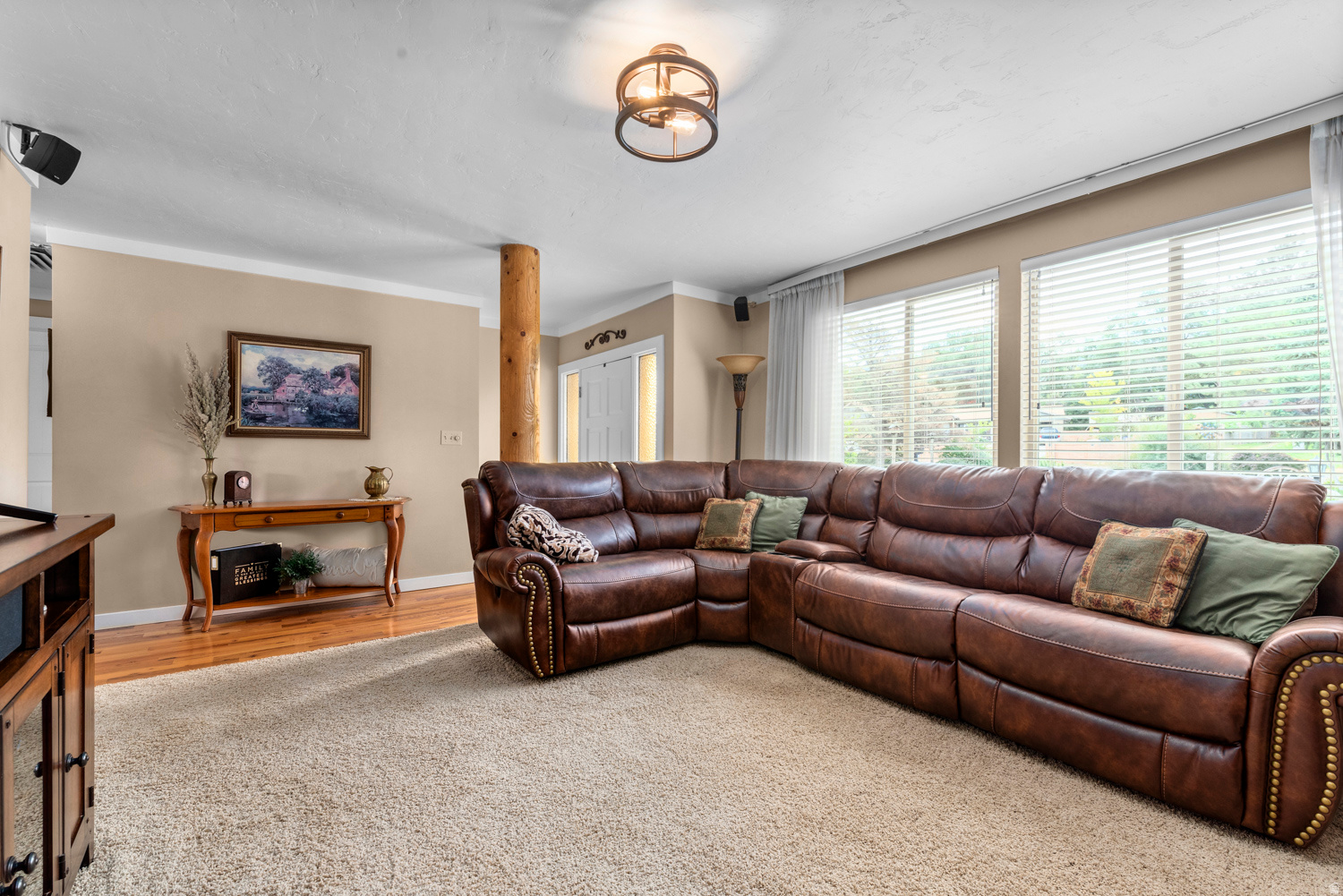 835 E CANYON BREEZE LN
