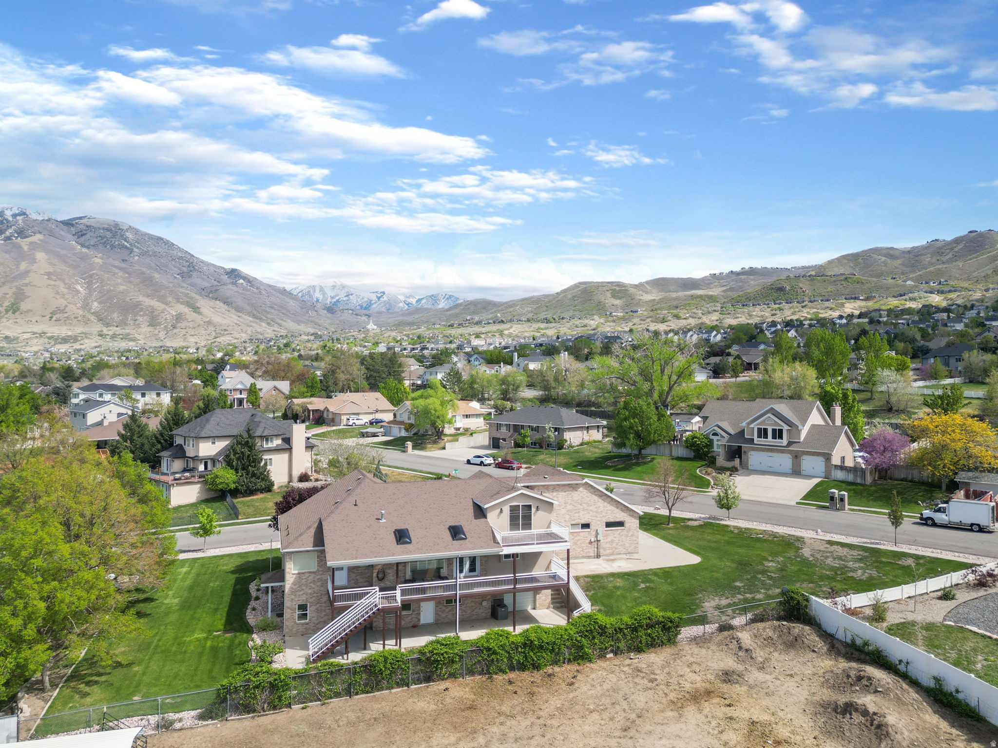 13920 CROMWELL LN