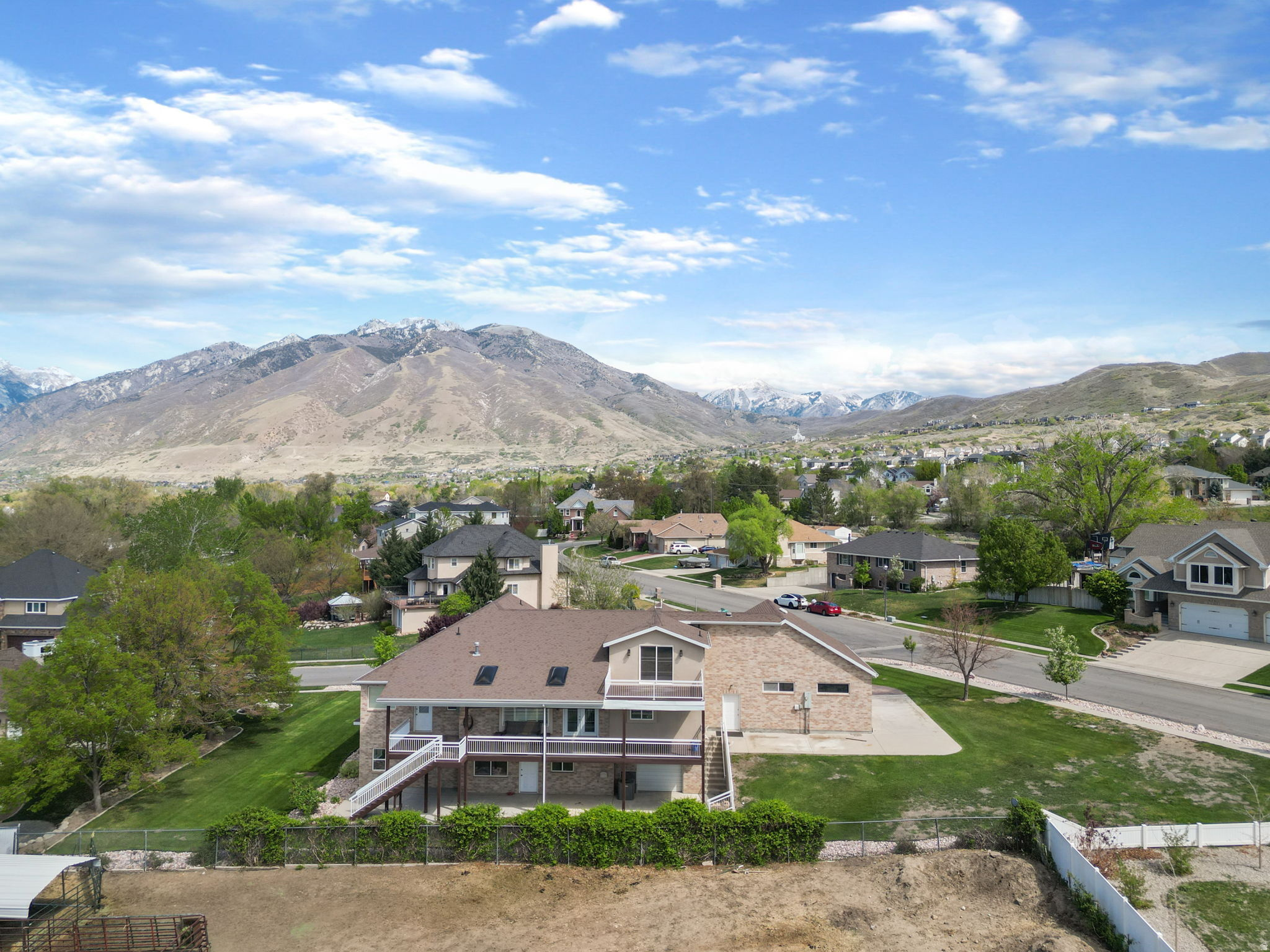 13920 CROMWELL LN