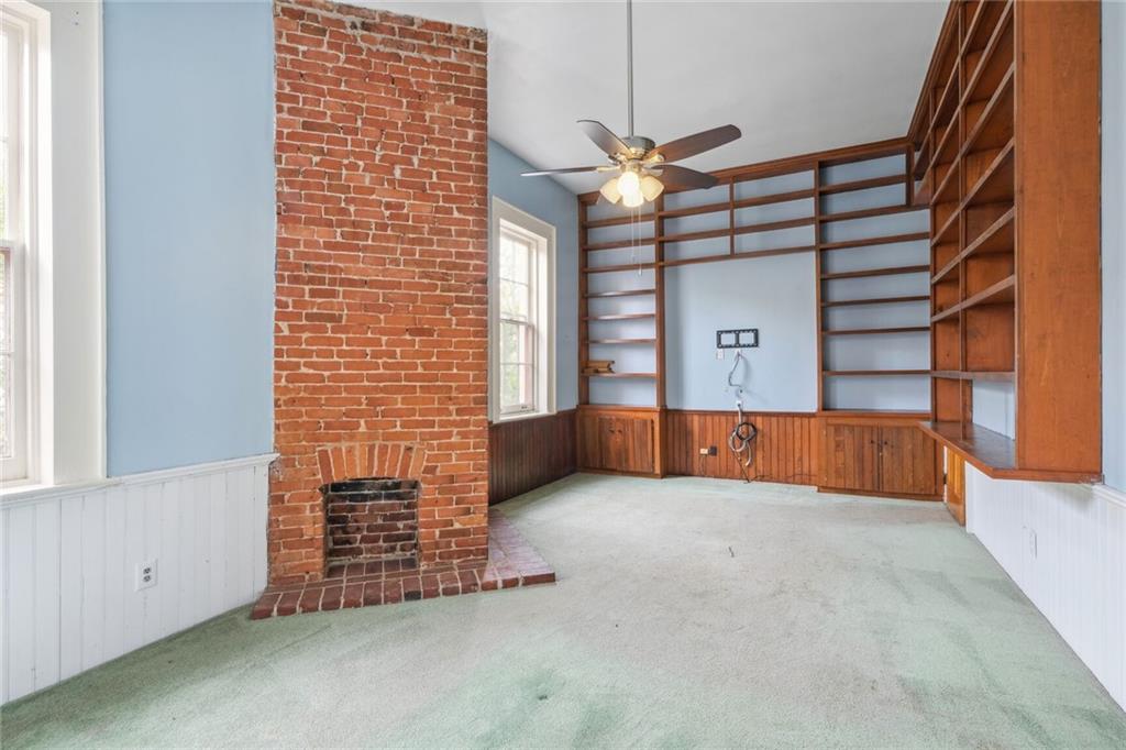 1223 AMELIA Street 1223