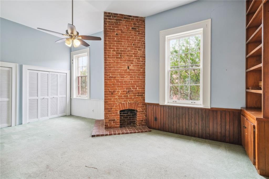 1223 AMELIA Street 1223