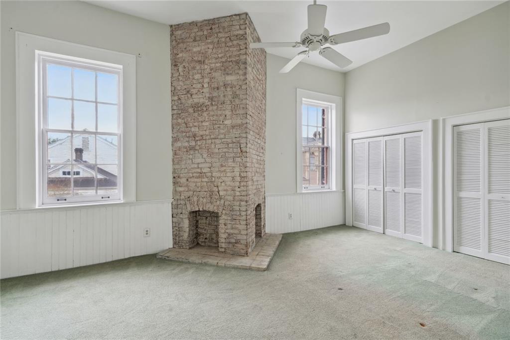 1223 AMELIA Street 1223