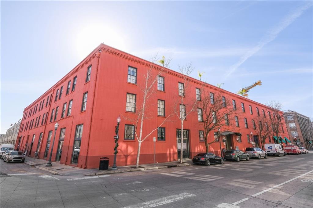330 Julia Street 324