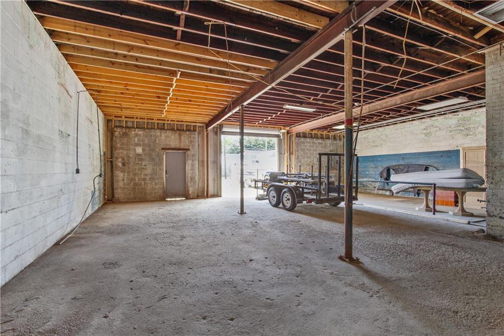 1514 S NORMAN C FRANCIS Parkway