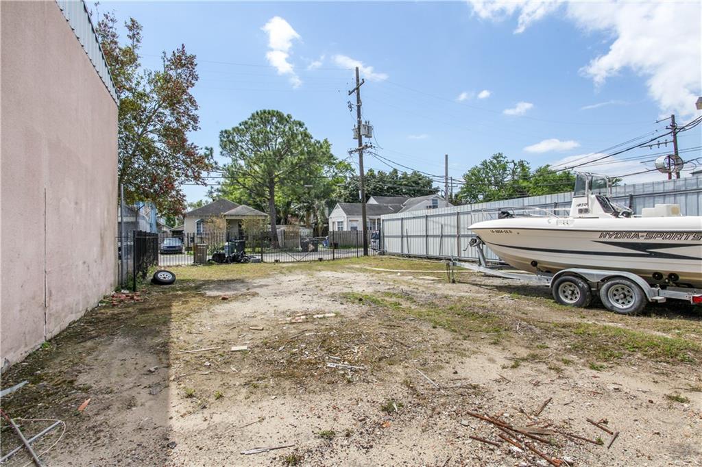 1514 S NORMAN C FRANCIS Parkway