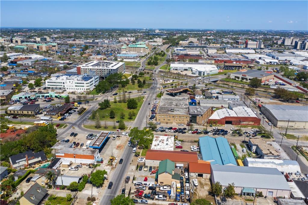 1514 S NORMAN C FRANCIS Parkway