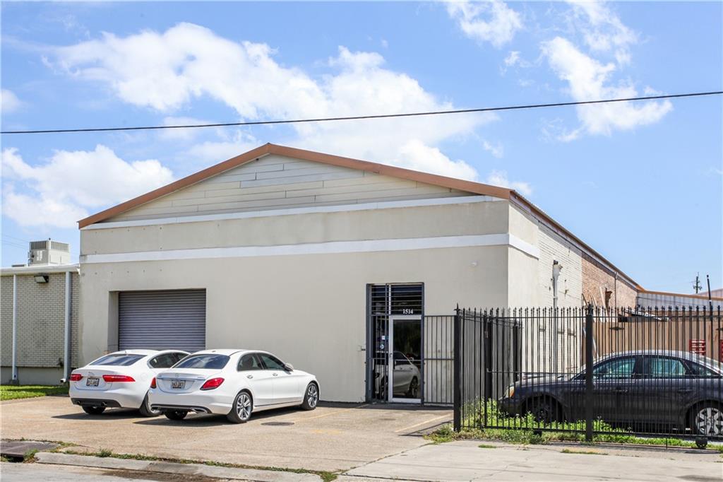 1514 S NORMAN C FRANCIS Parkway